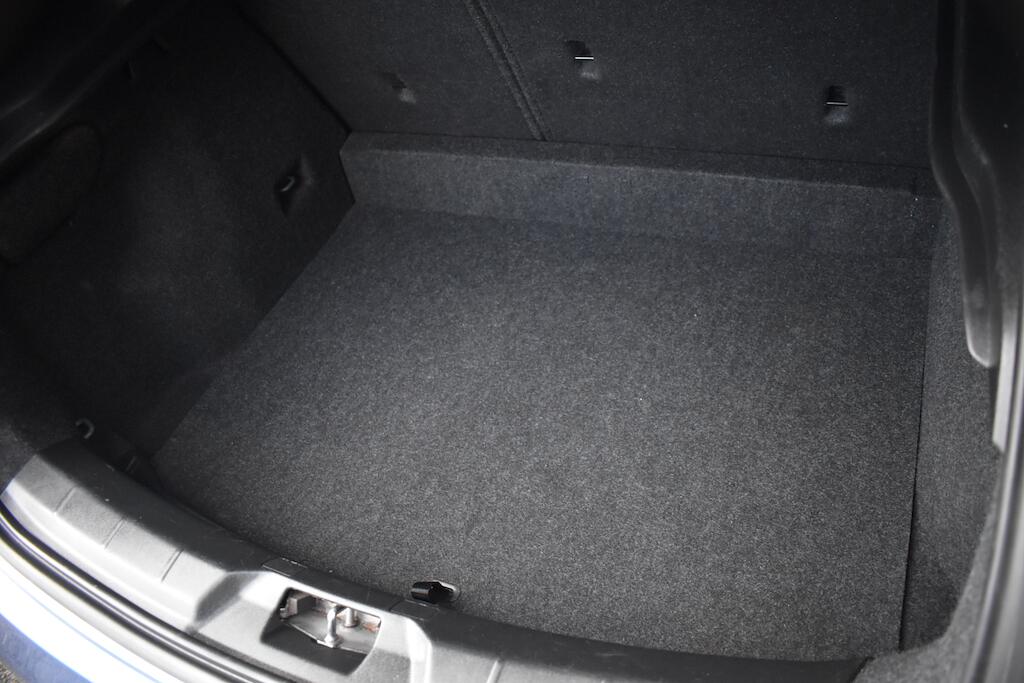 Volvo V40 view 47