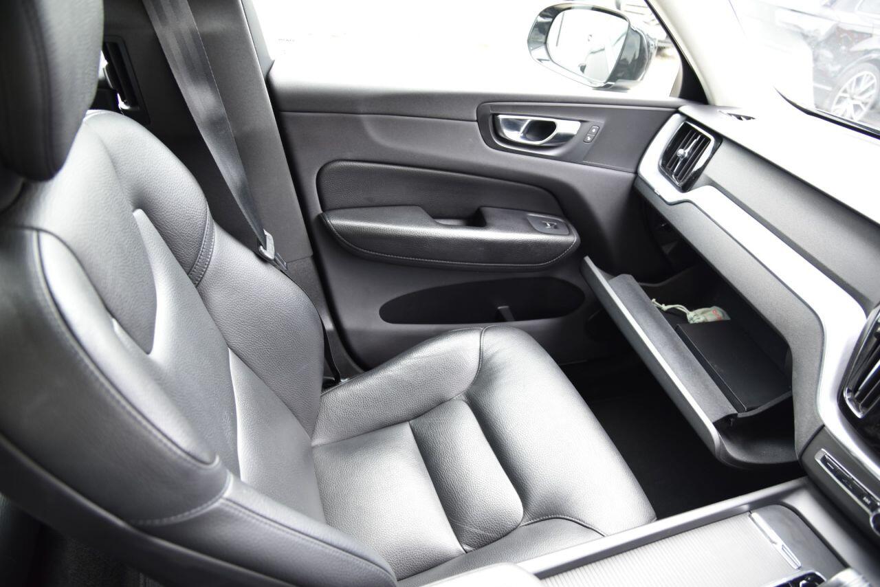 Volvo XC60 view 45