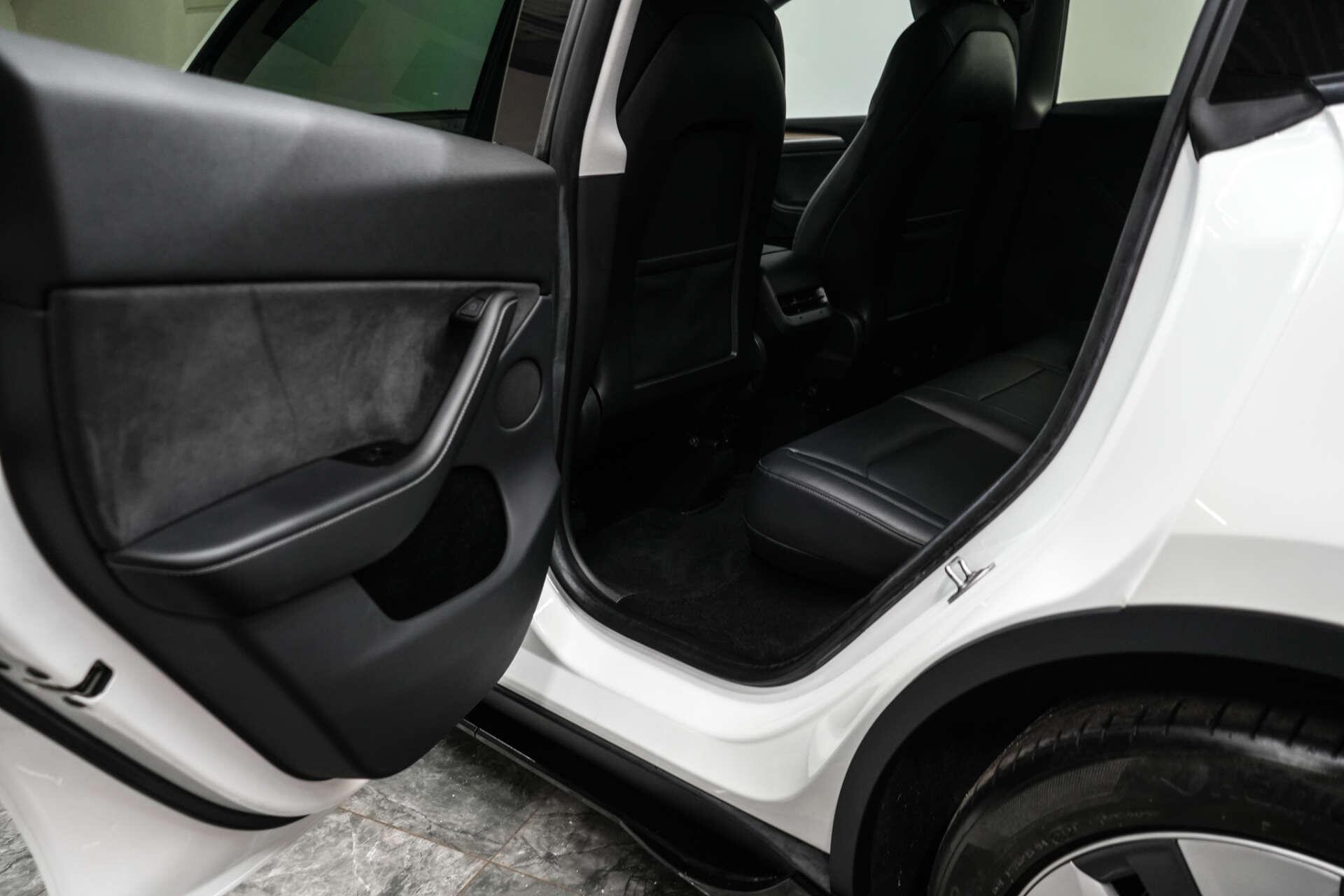 Tesla Model Y view 26