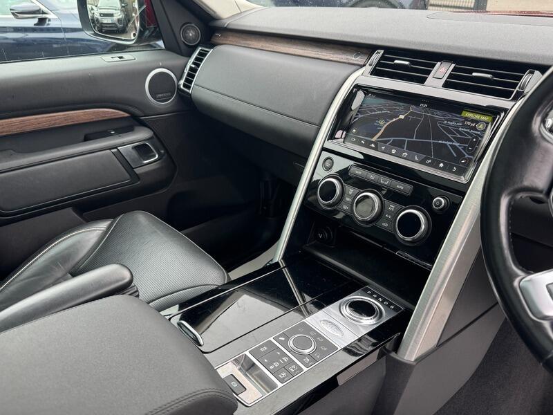 Land Rover Discovery view 34