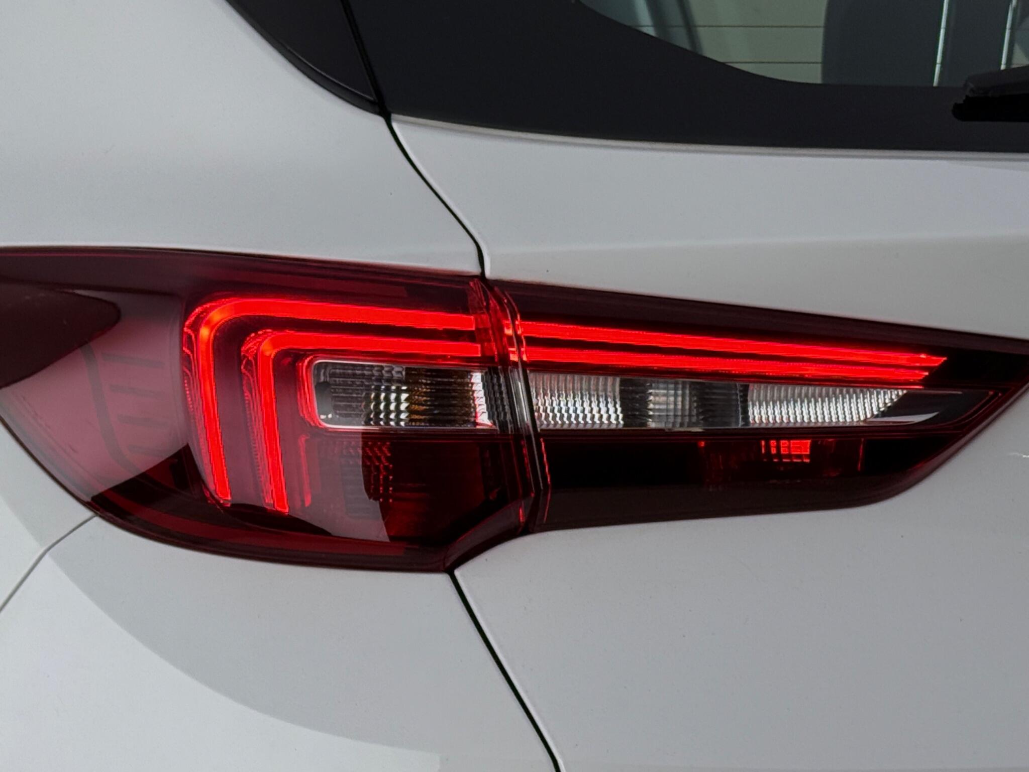 Vauxhall Grandland X view 11