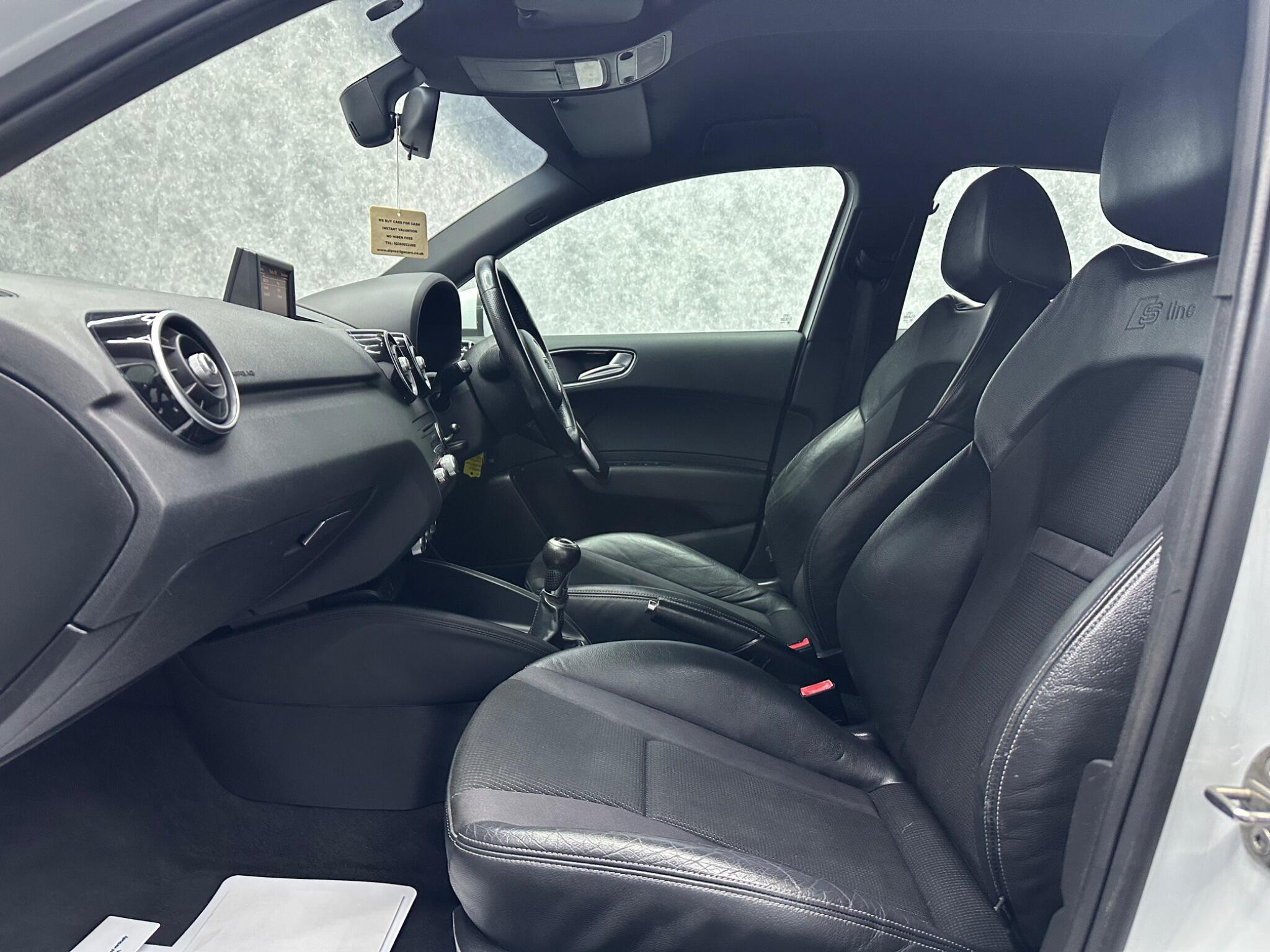 Audi A1 view 8