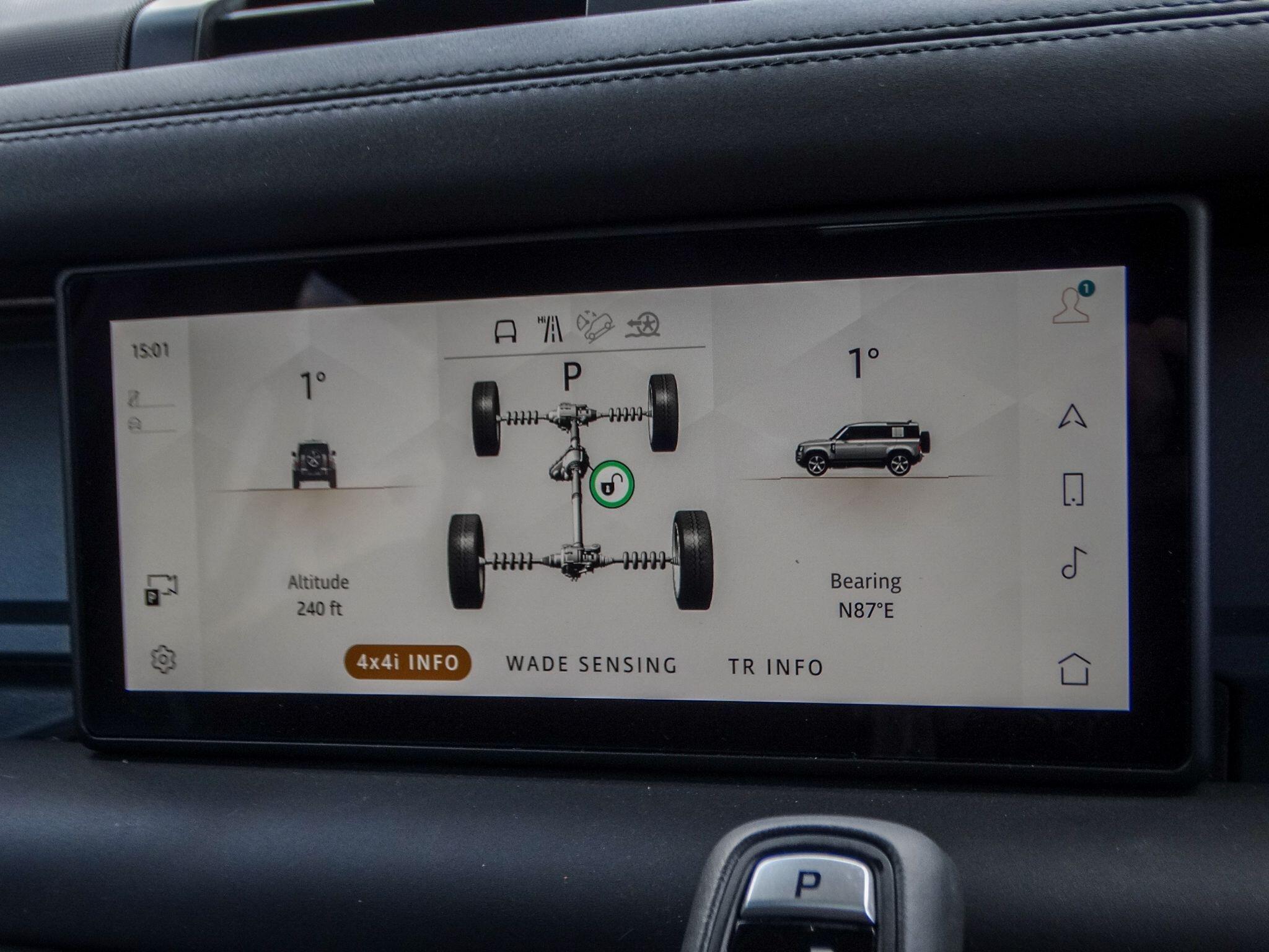 Land Rover Defender view 34