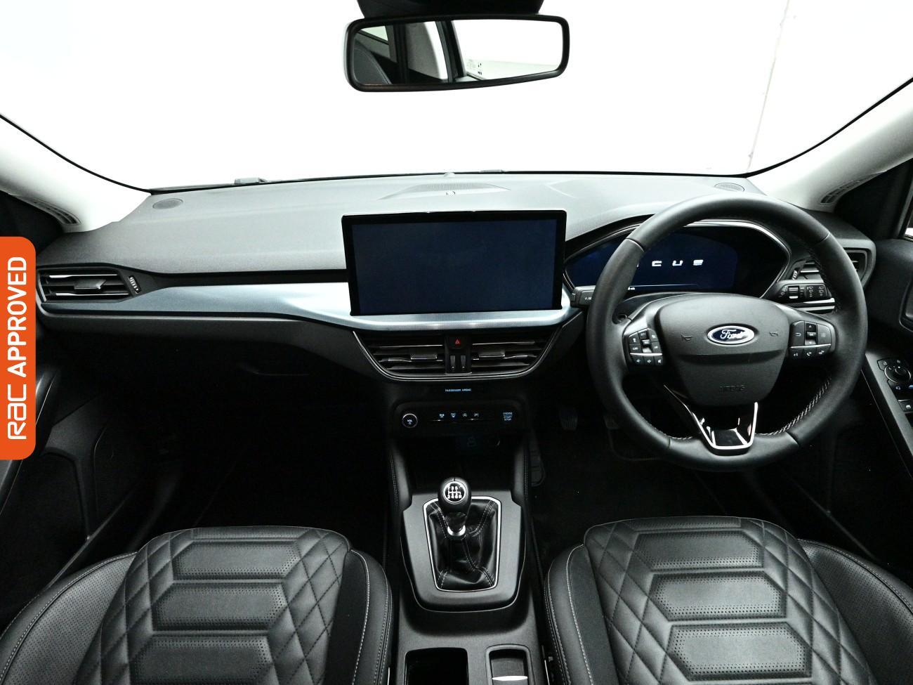 Ford Focus view 2