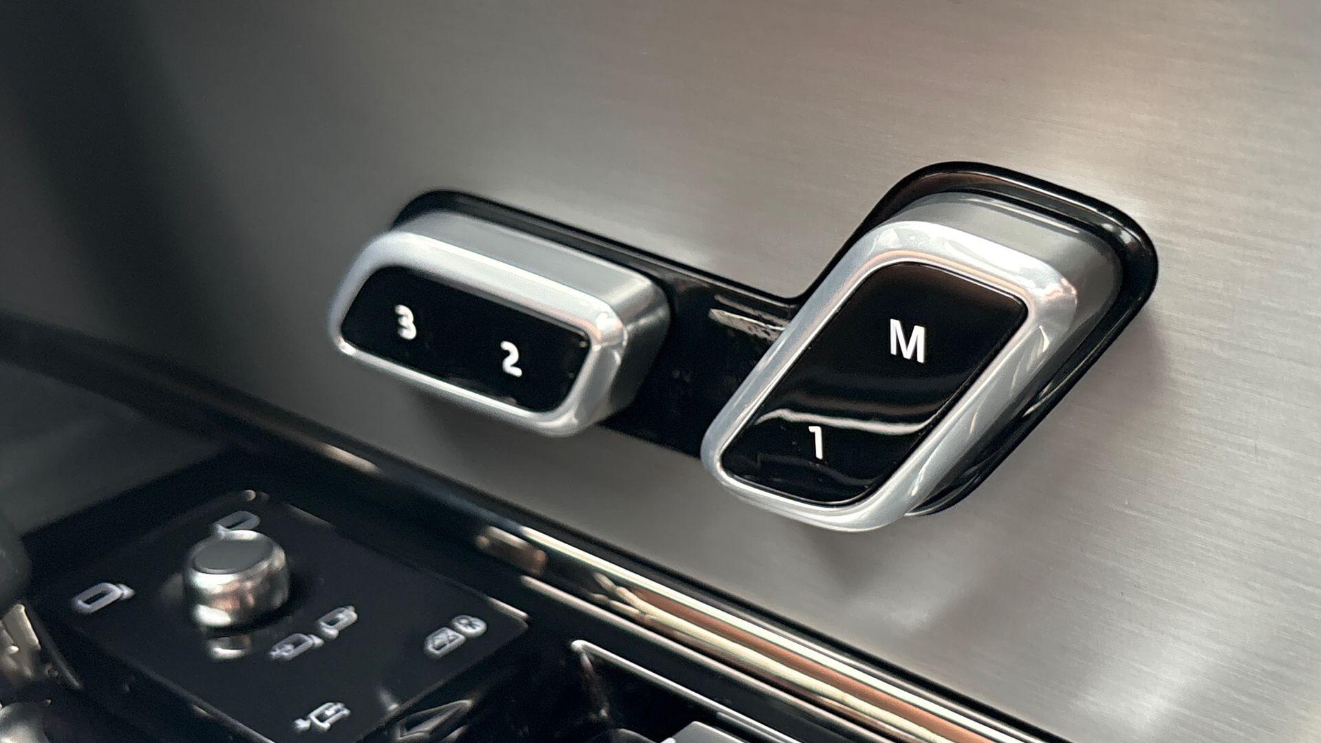 Land Rover Range Rover Sport view 29