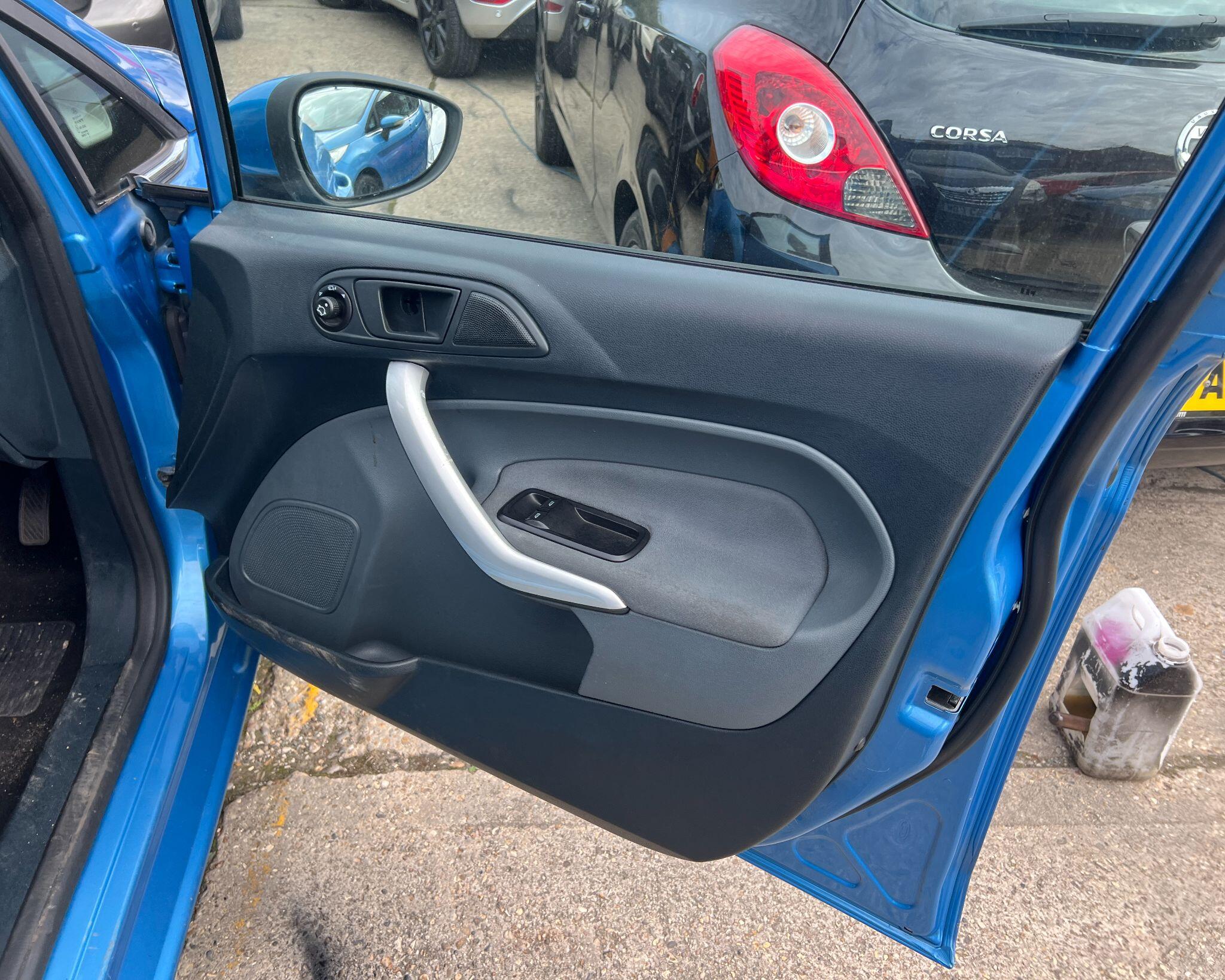 Ford Fiesta view 15