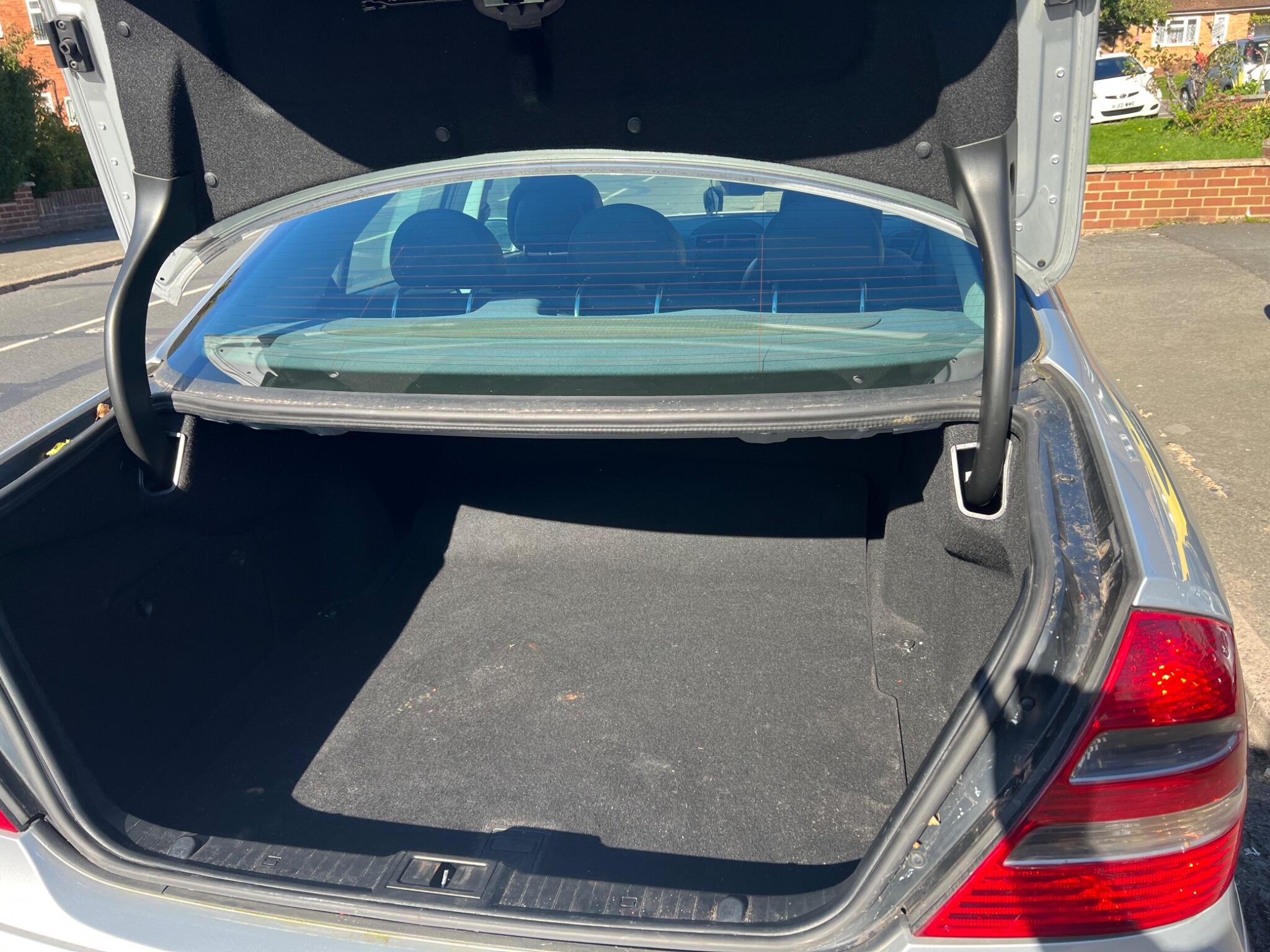 2005 Mercedes-Benz E Class image 24