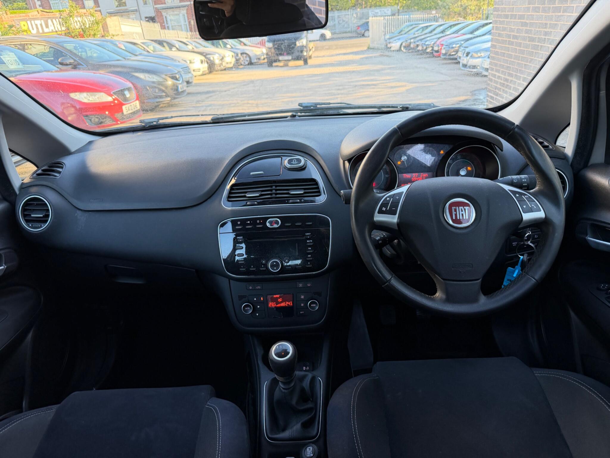 Fiat Punto view 24