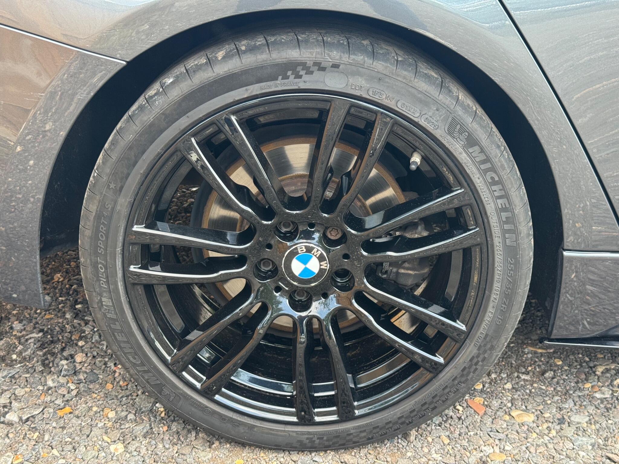 BMW 3 Series view 39