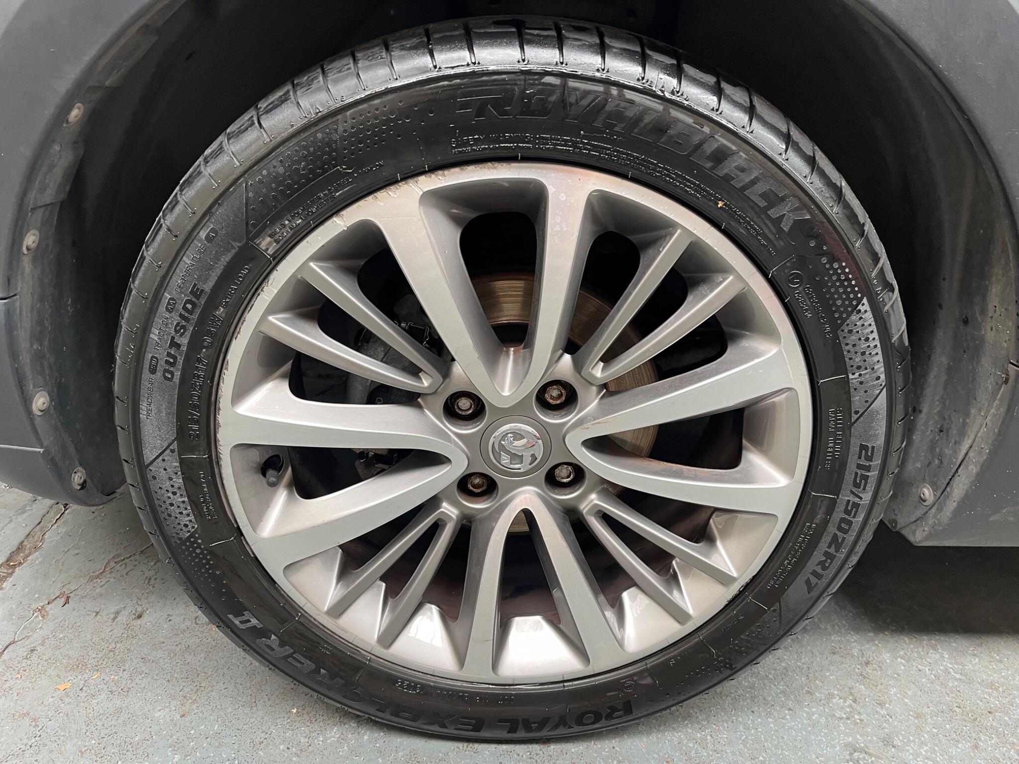 Vauxhall Crossland X view 40
