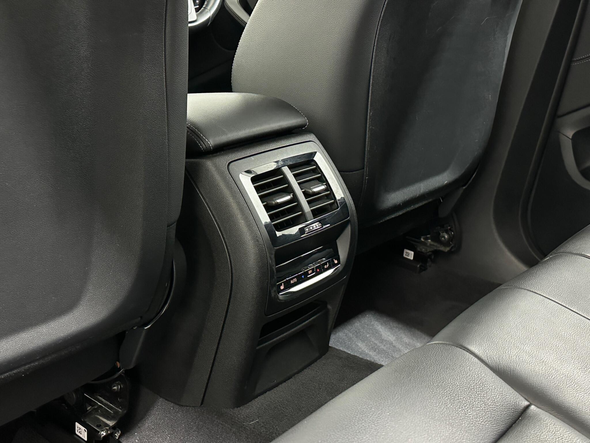 BMW X3 view 40
