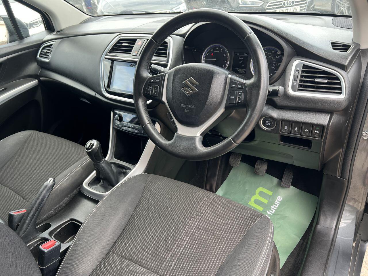 Suzuki SX4 S-Cross view 15