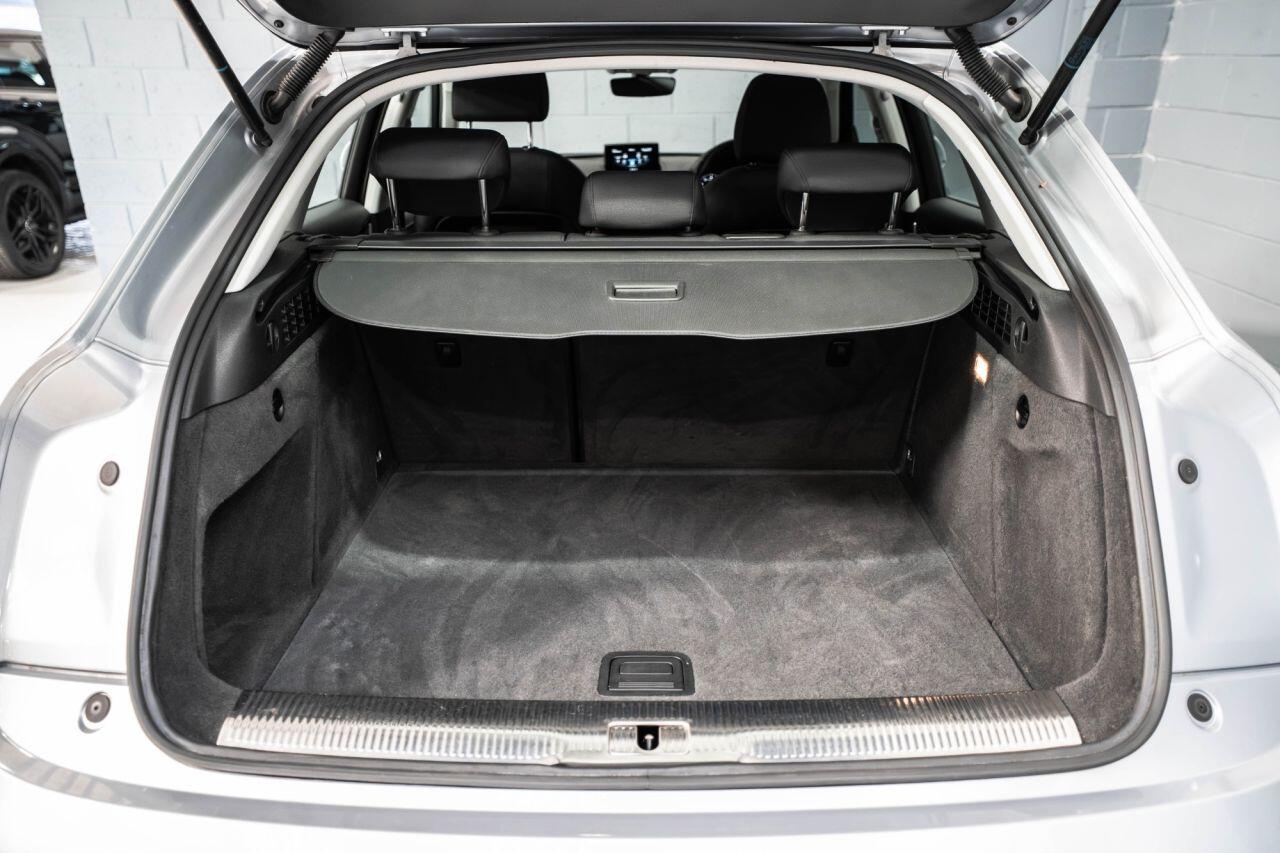 Audi Q3 view 40