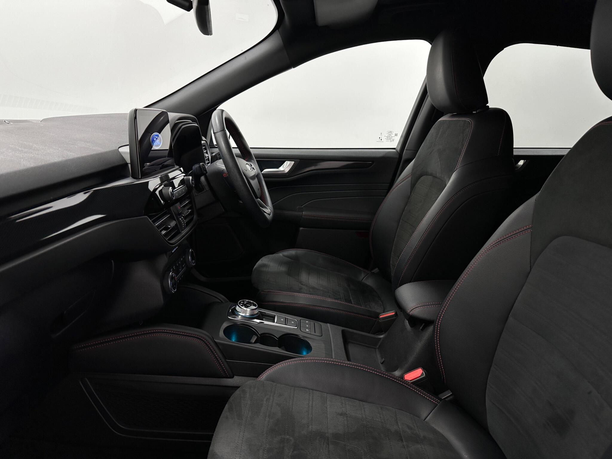 Ford Kuga view 35