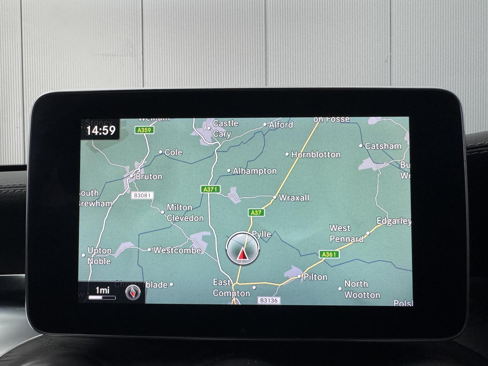 Mercedes-Benz C Class view 70