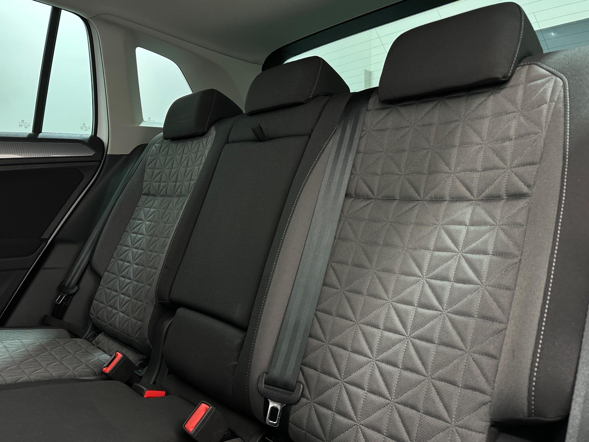 Volkswagen Tiguan view 39