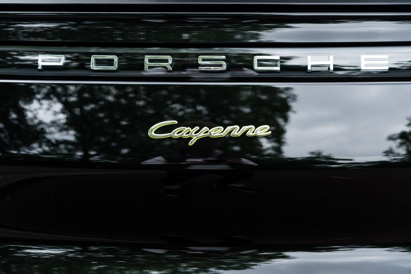 Porsche Cayenne view 19