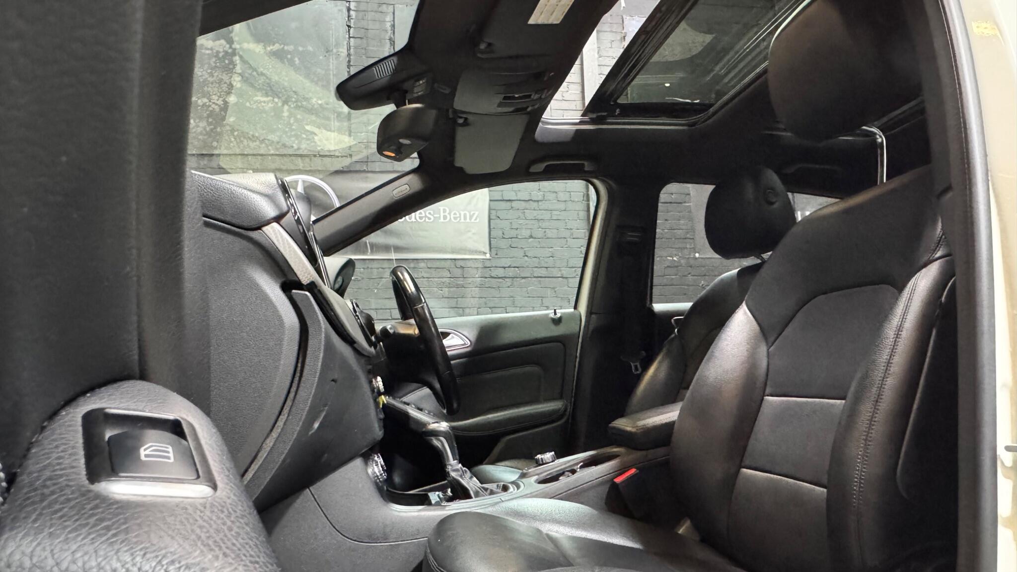 Mercedes-Benz B Class view 35