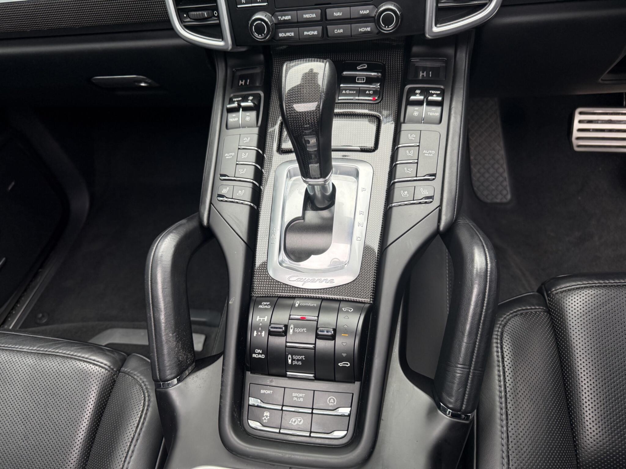 Porsche Cayenne view 18