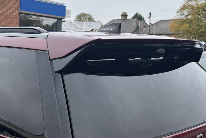 Land Rover Discovery view 19