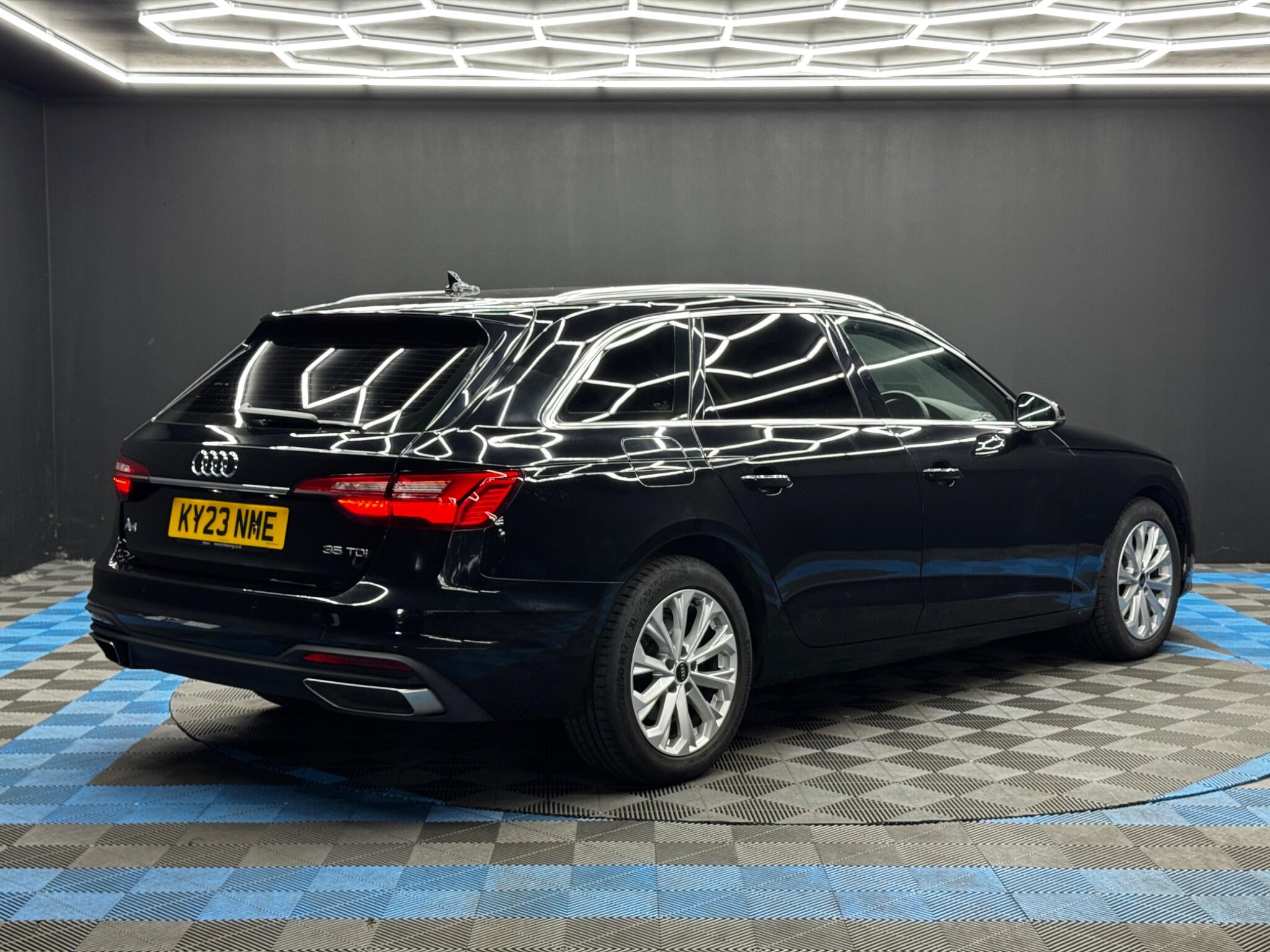 Audi A4 view 5
