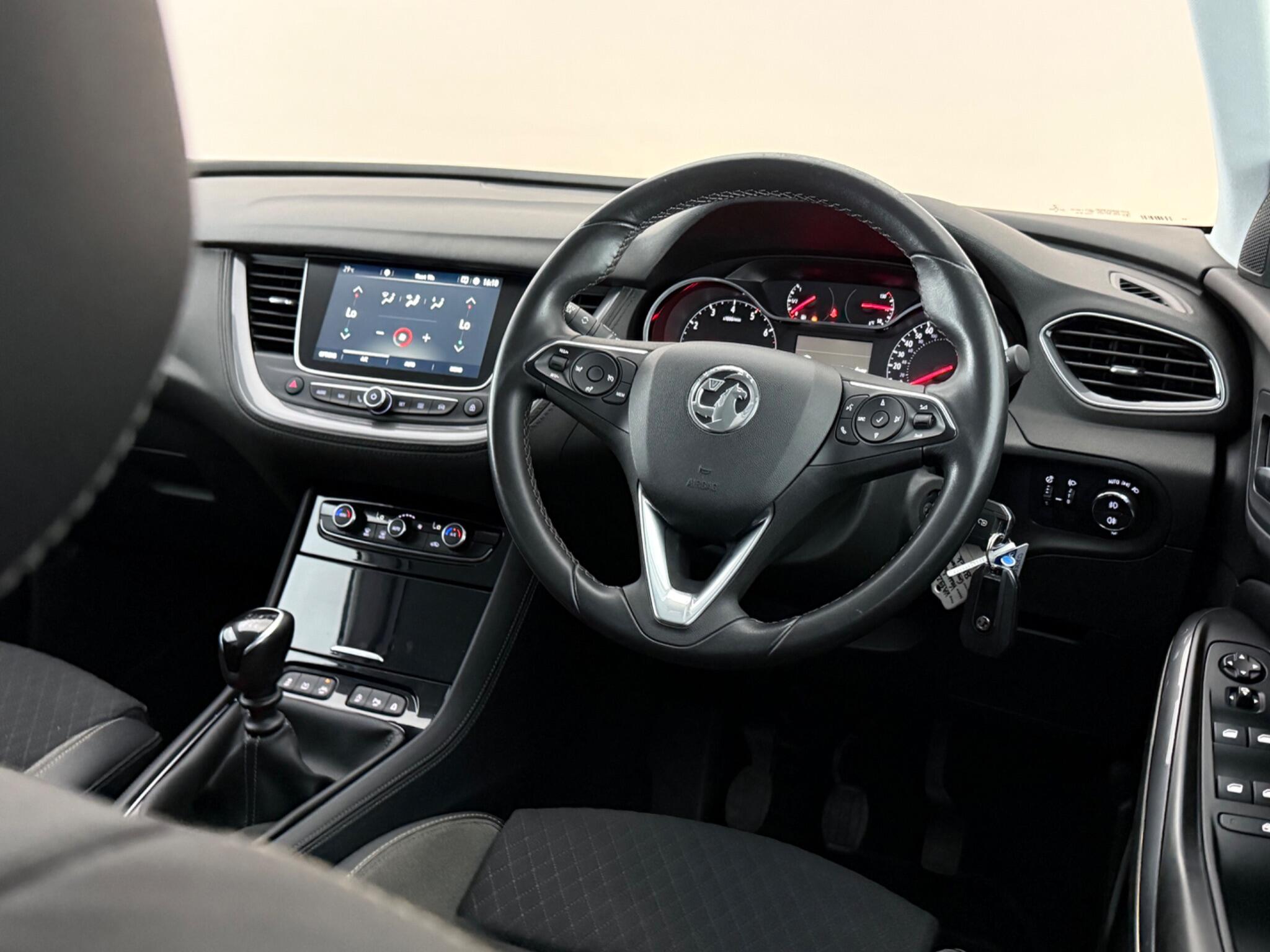 Vauxhall Grandland X view 13