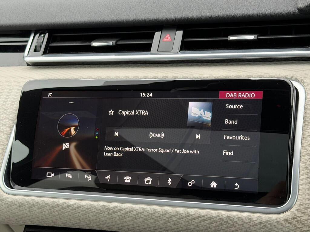 Land Rover Range Rover Velar view 37