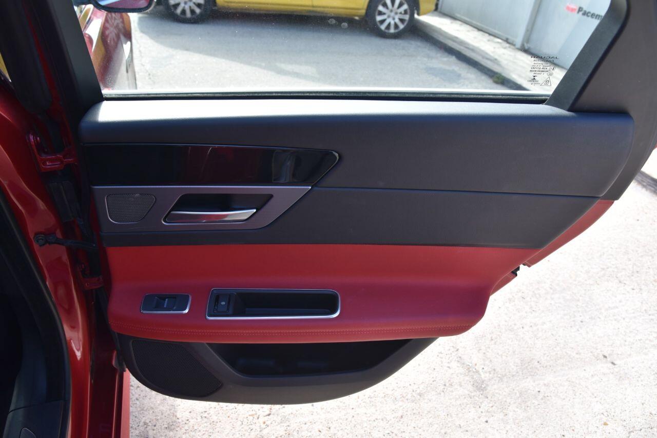 Jaguar XF view 59