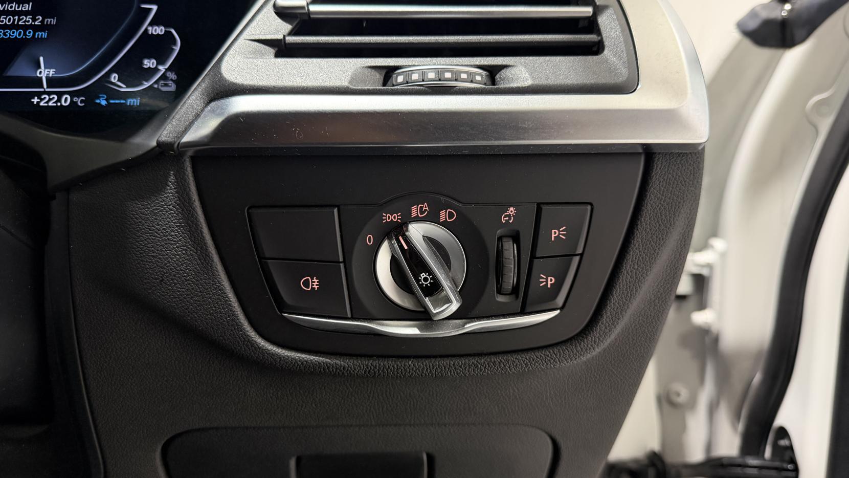 BMW X3 view 29