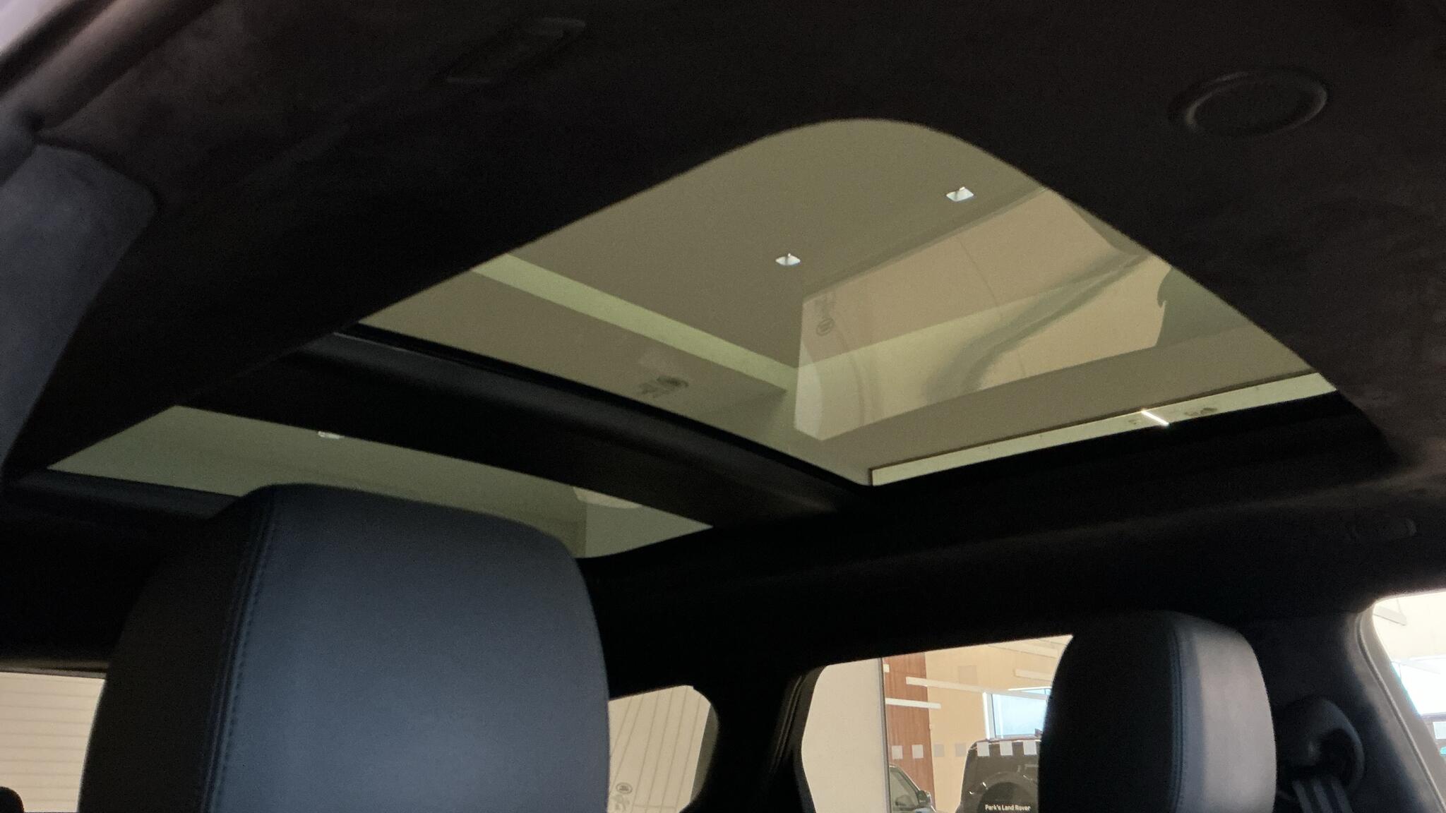 Land Rover Range Rover Evoque view 20