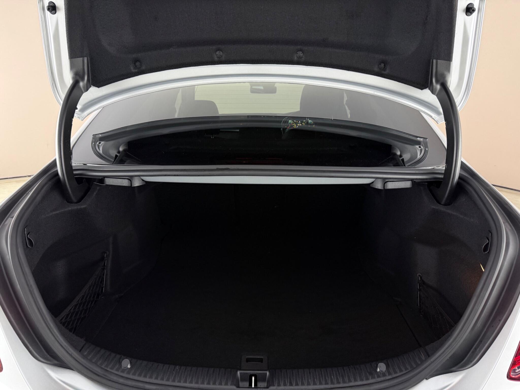 Mercedes-Benz C-Class view 10