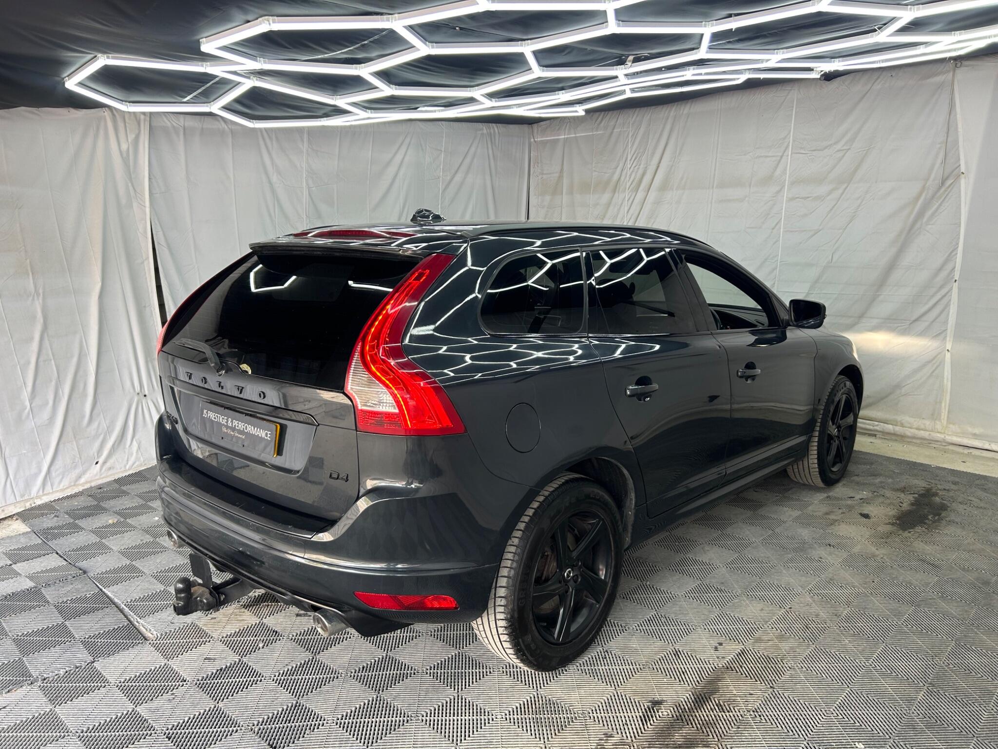 Volvo XC60 view 6