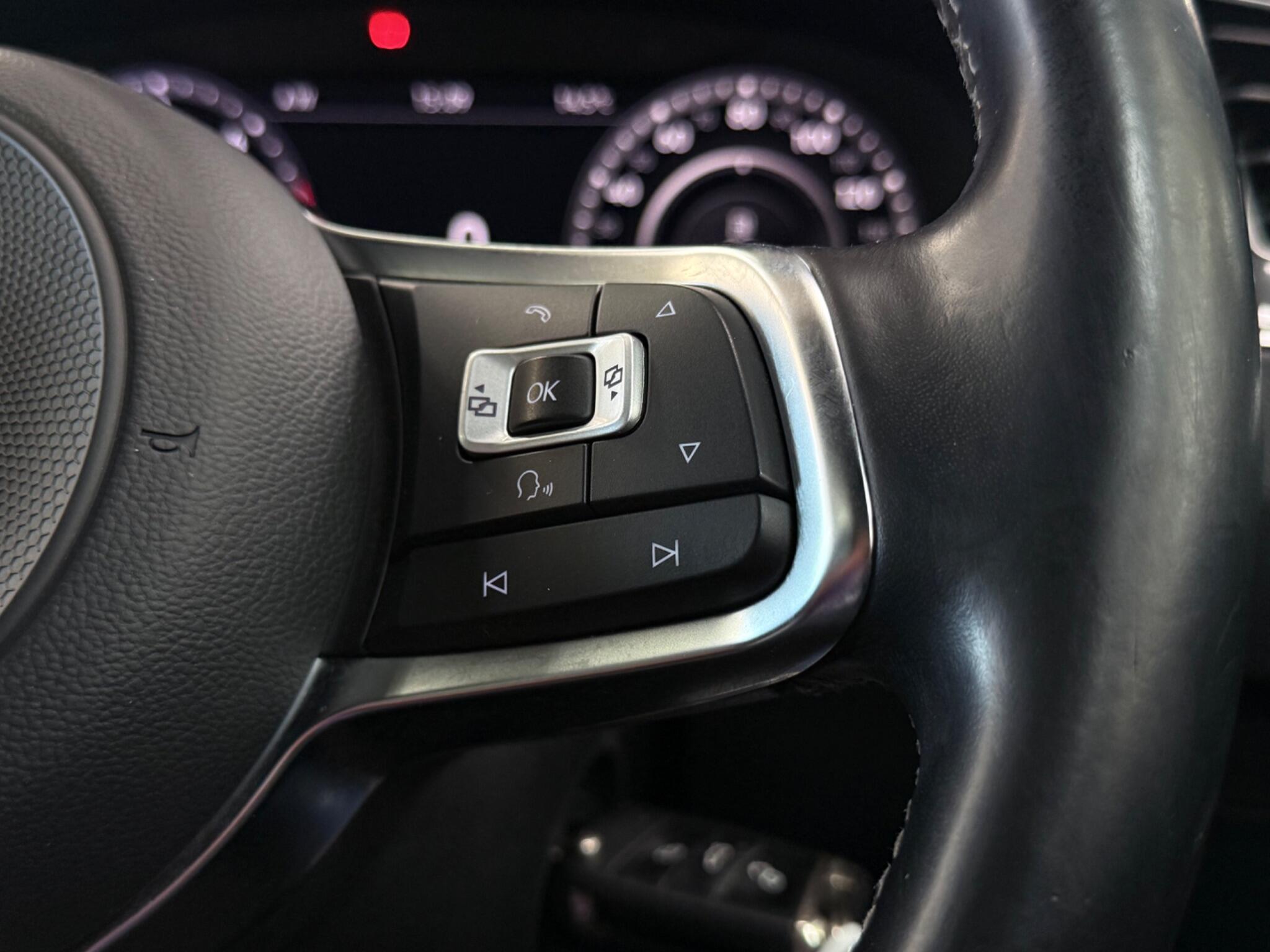 Volkswagen Tiguan view 16