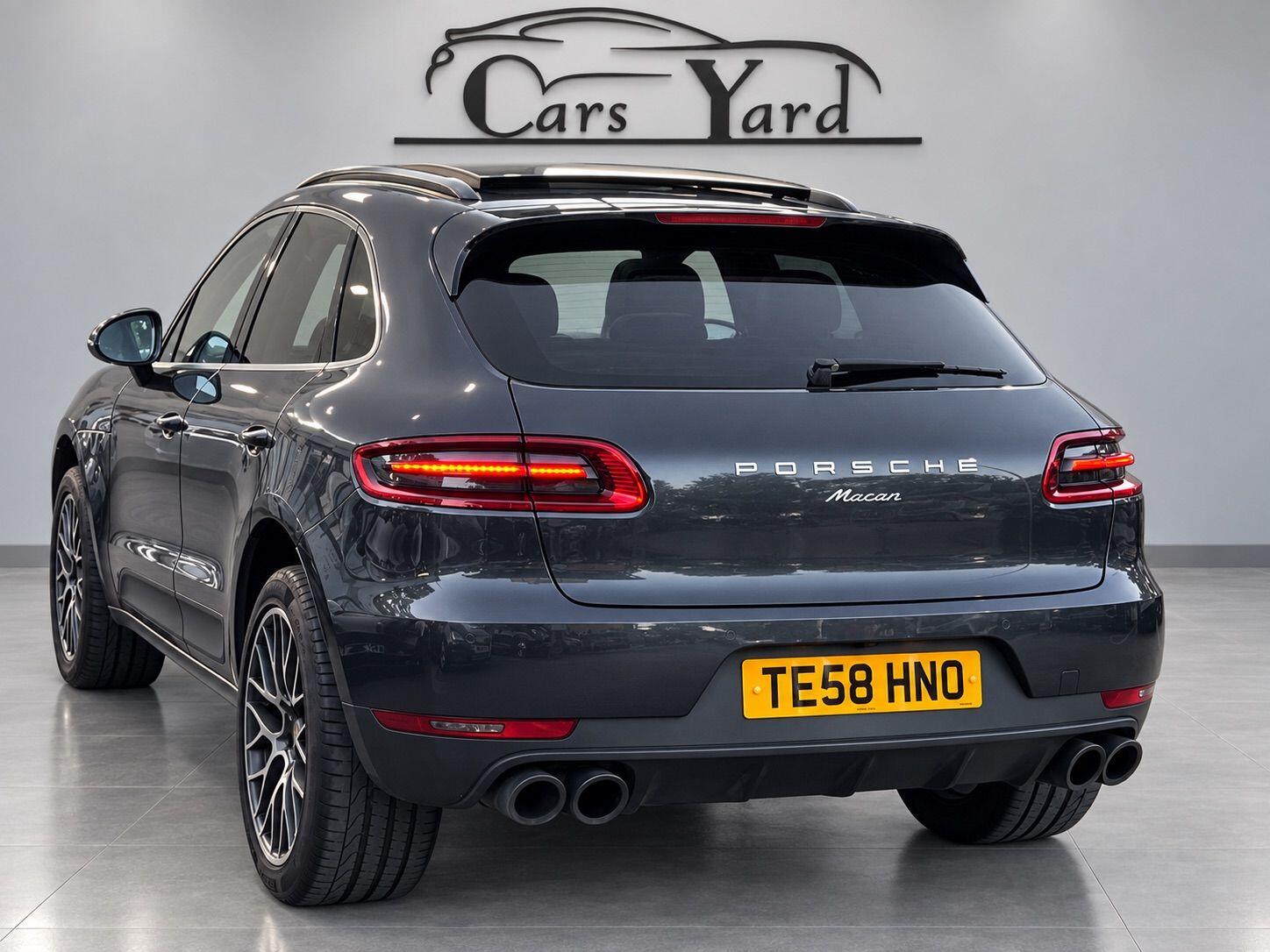Porsche Macan view 15