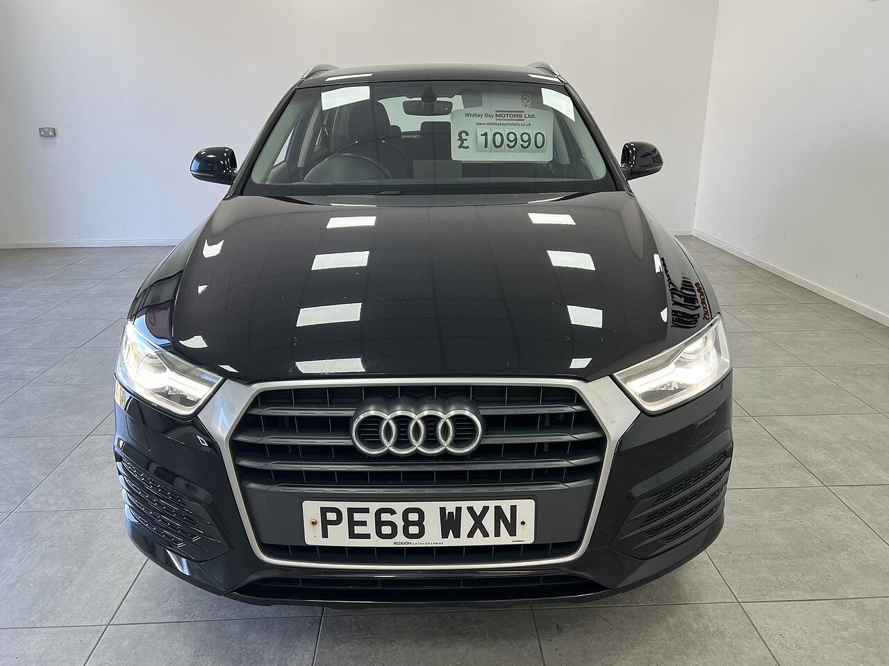Audi Q3 view 6