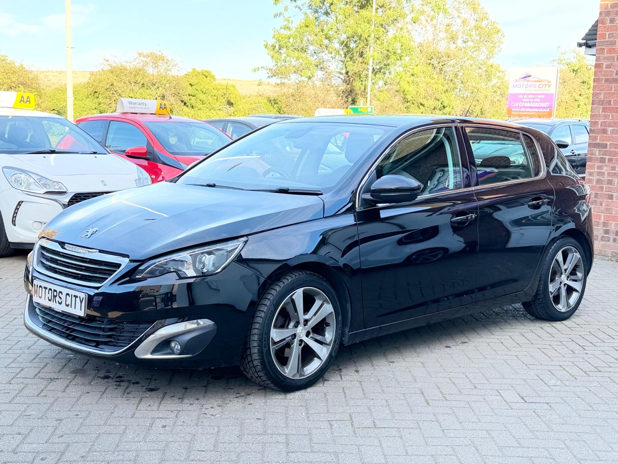 Peugeot 308 view 4