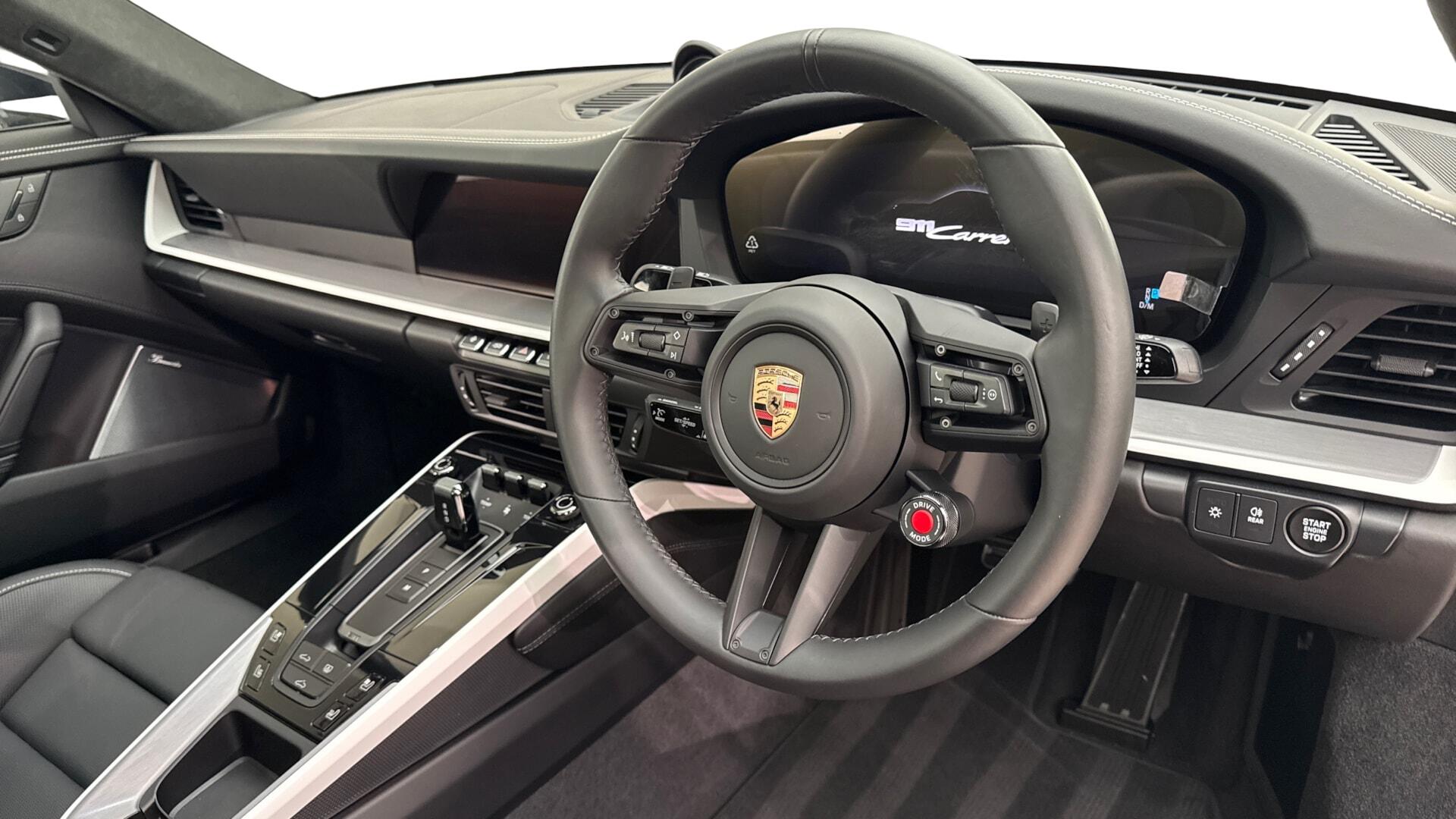 Porsche 911 view 10