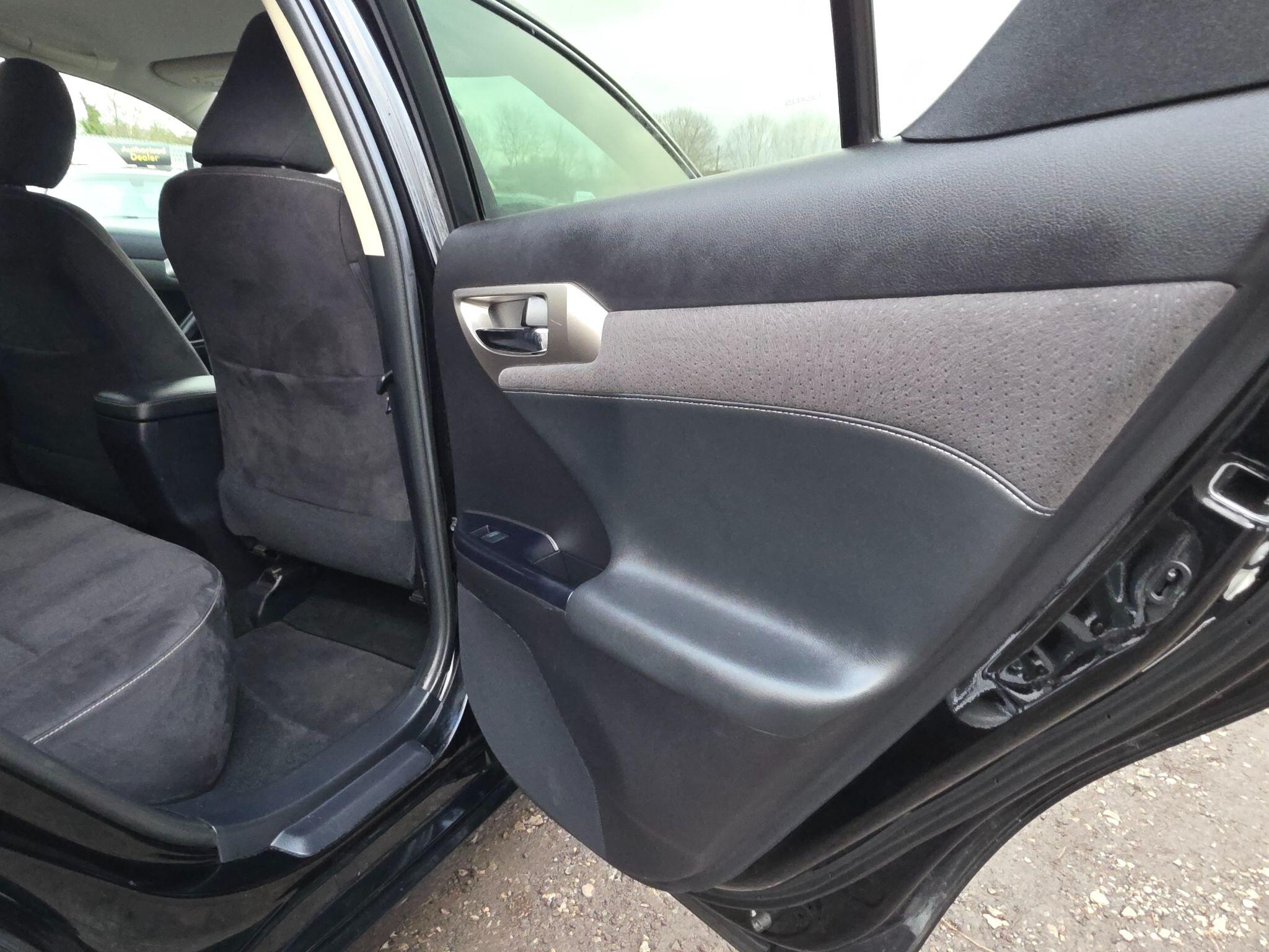 2015 Lexus CT image 30