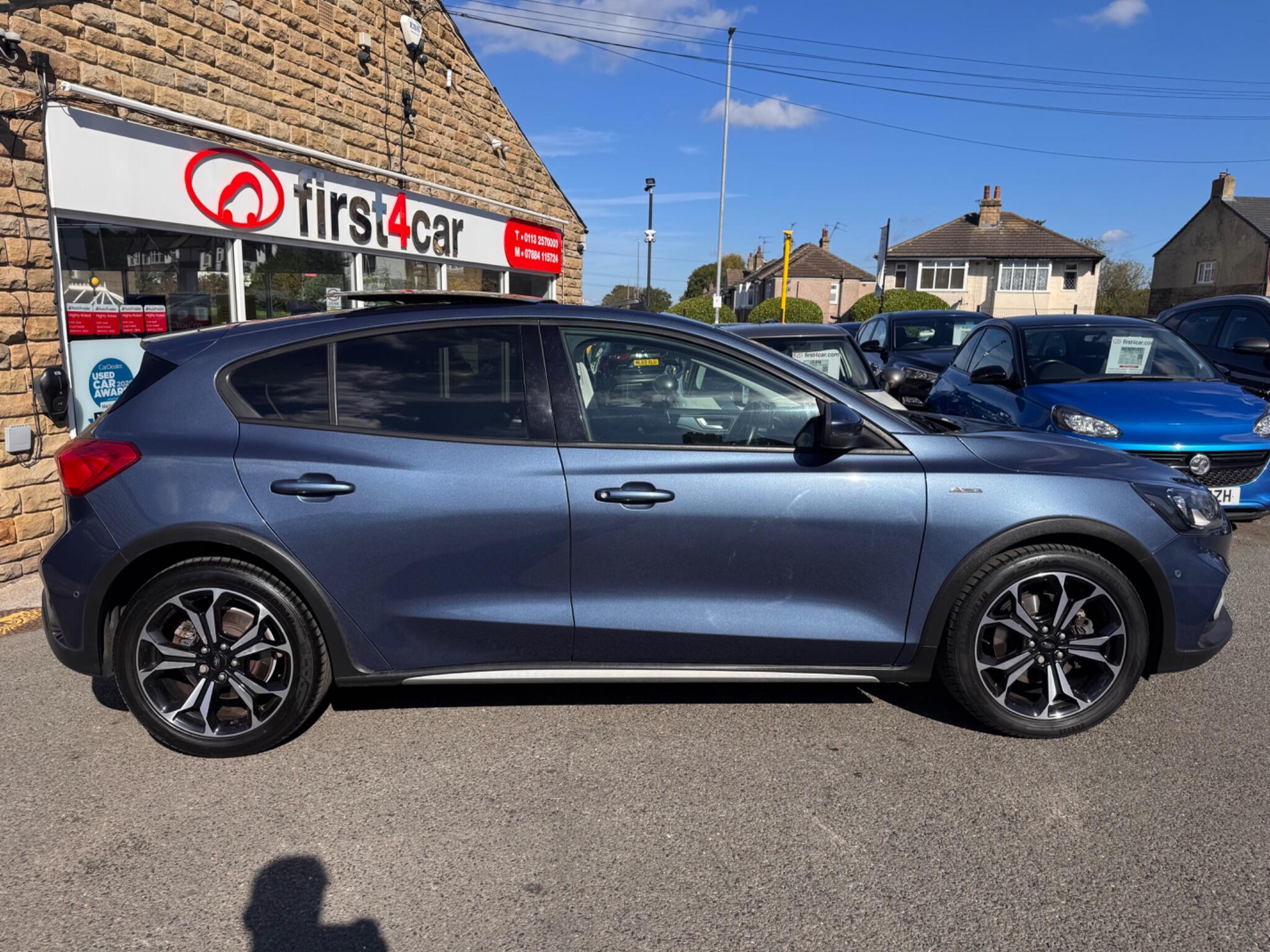 Ford Focus view 8