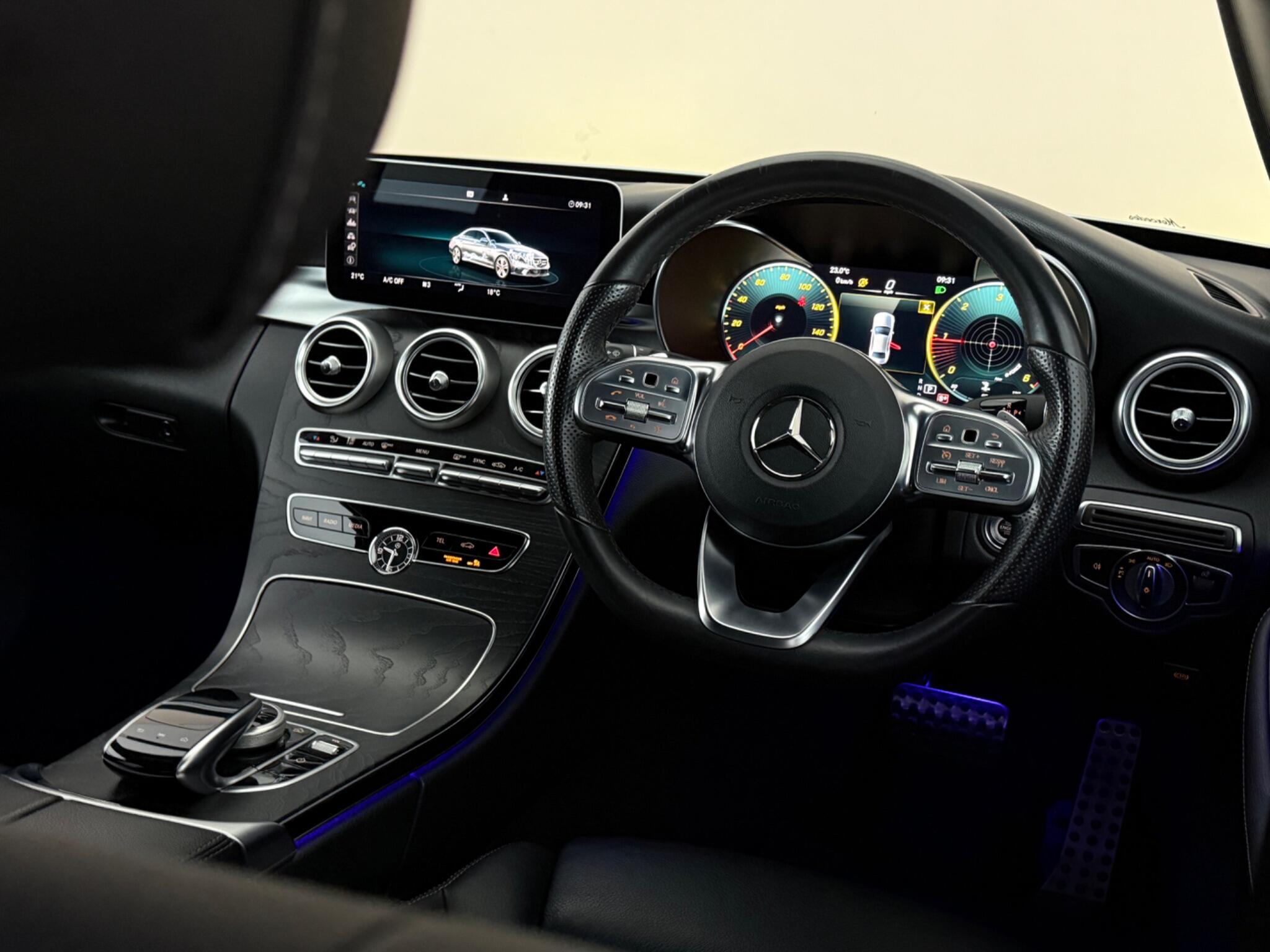 Mercedes-Benz C-Class view 13