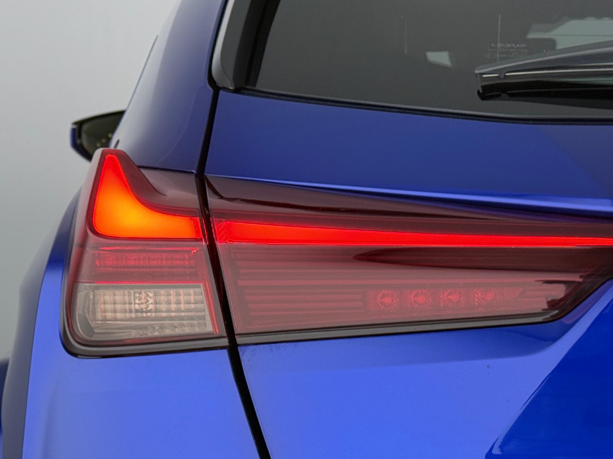 Lexus Ux view 9