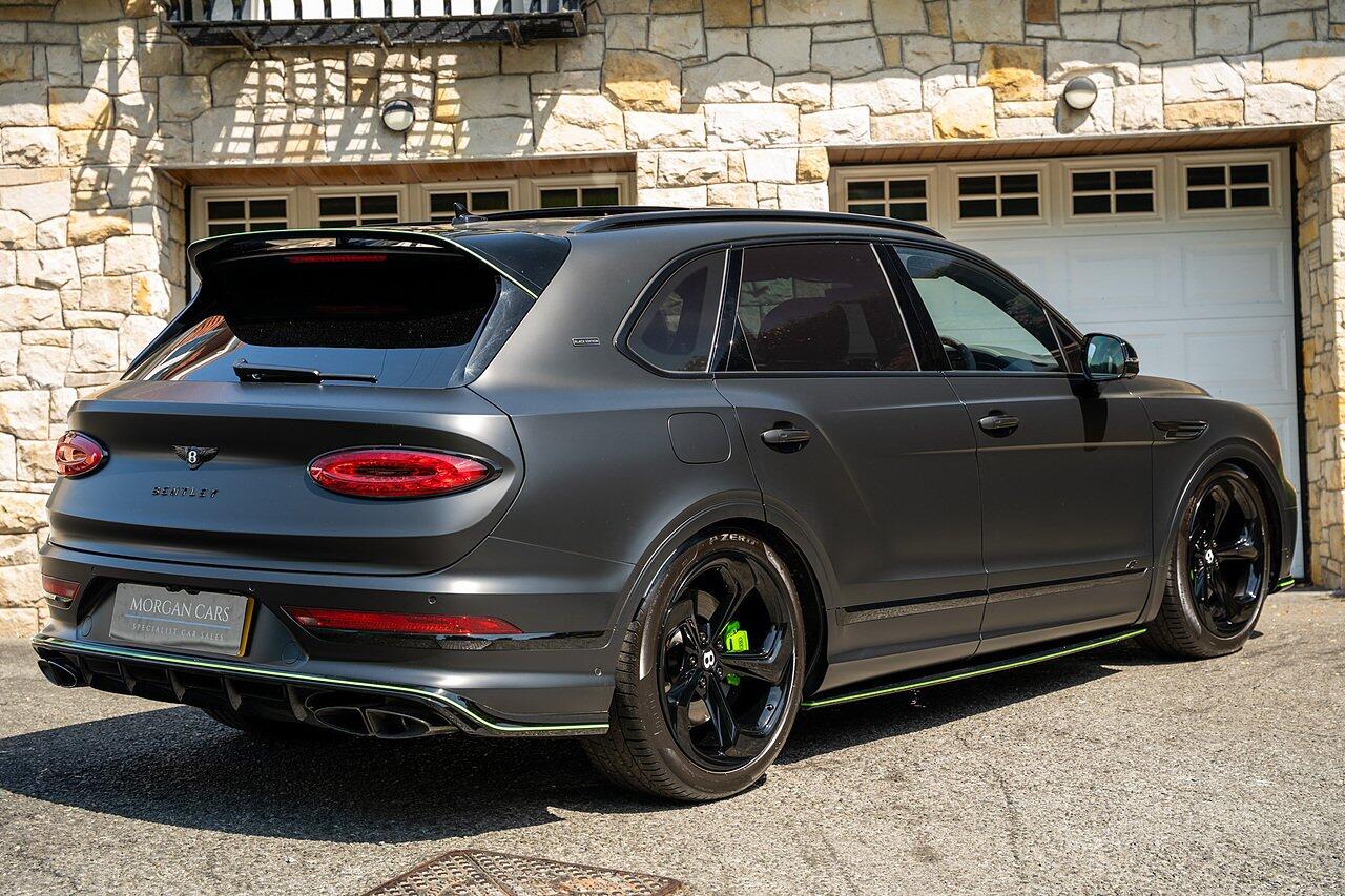 Bentley Bentayga view 15