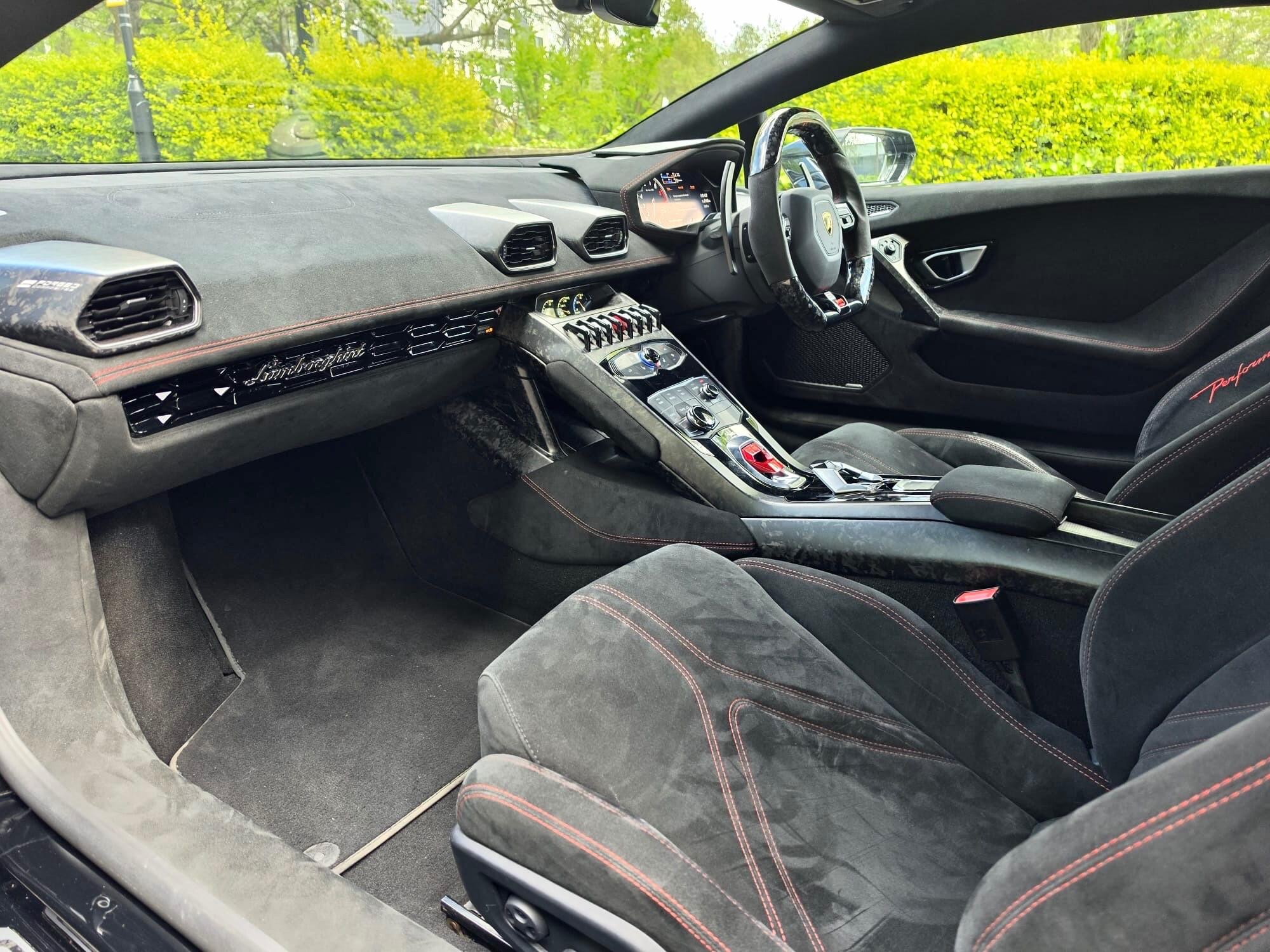 Lamborghini Huracan view 6