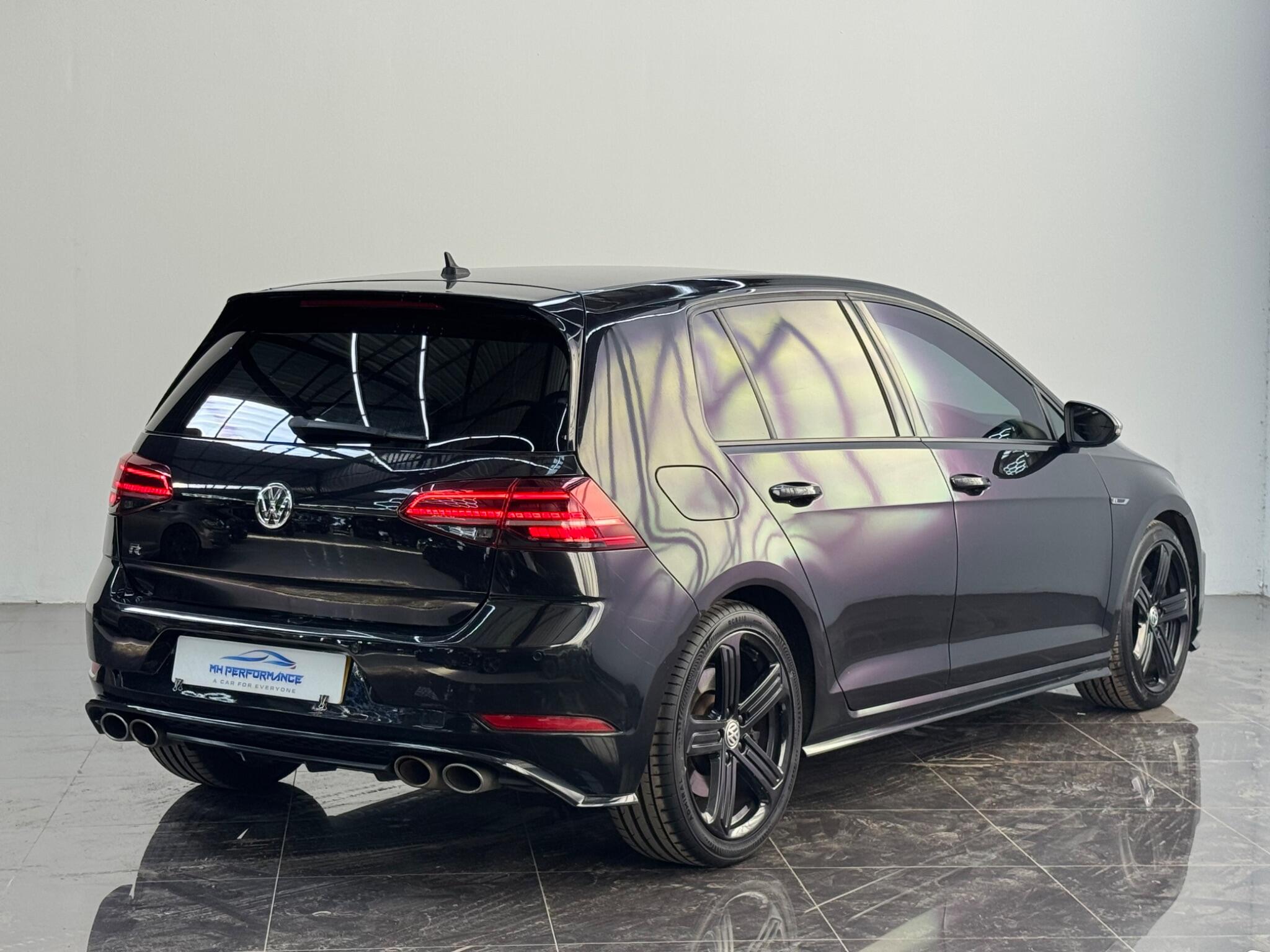 Volkswagen Golf view 26