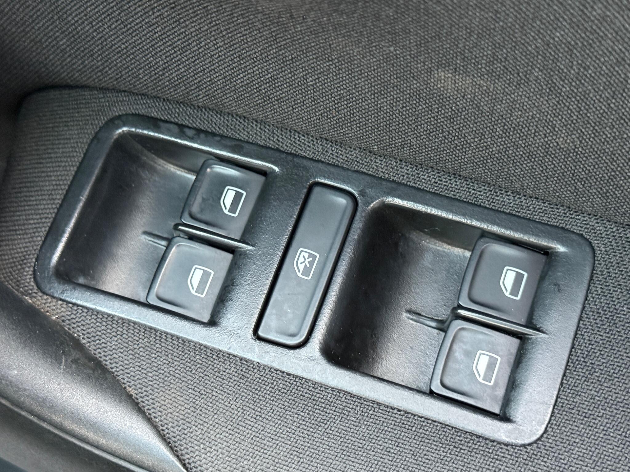Volkswagen Polo - Image 62