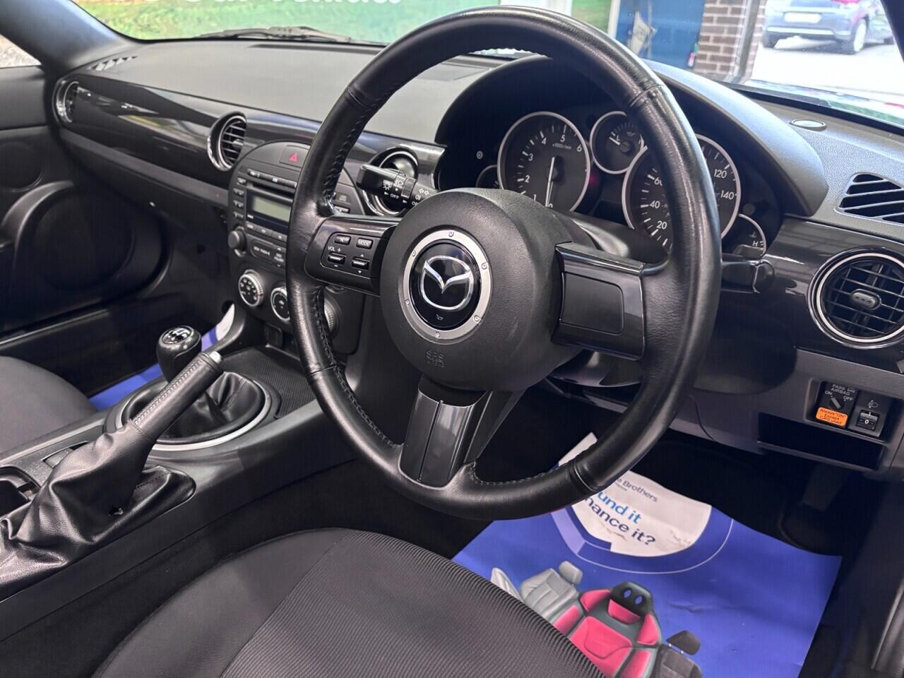 Mazda MX-5 view 13