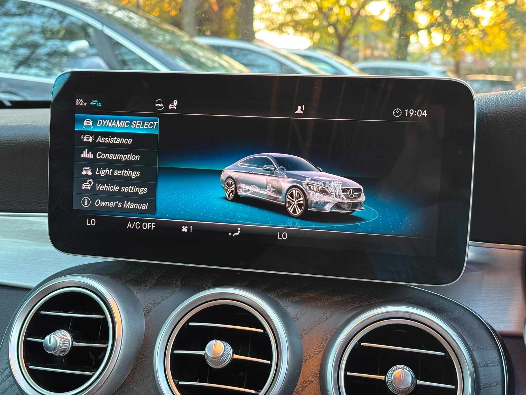 Mercedes-Benz C-Class view 19