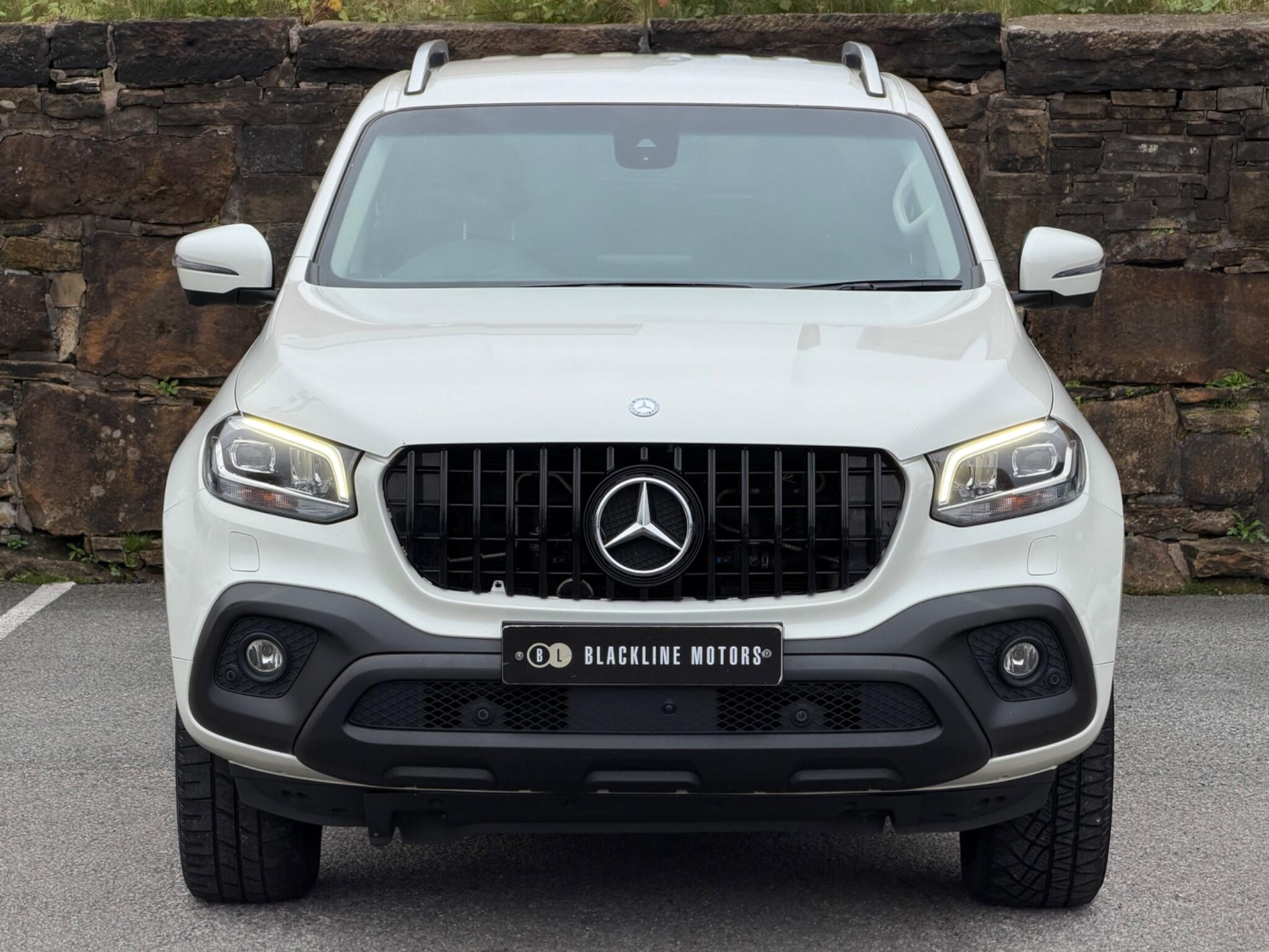 Mercedes-Benz X-Class view 2