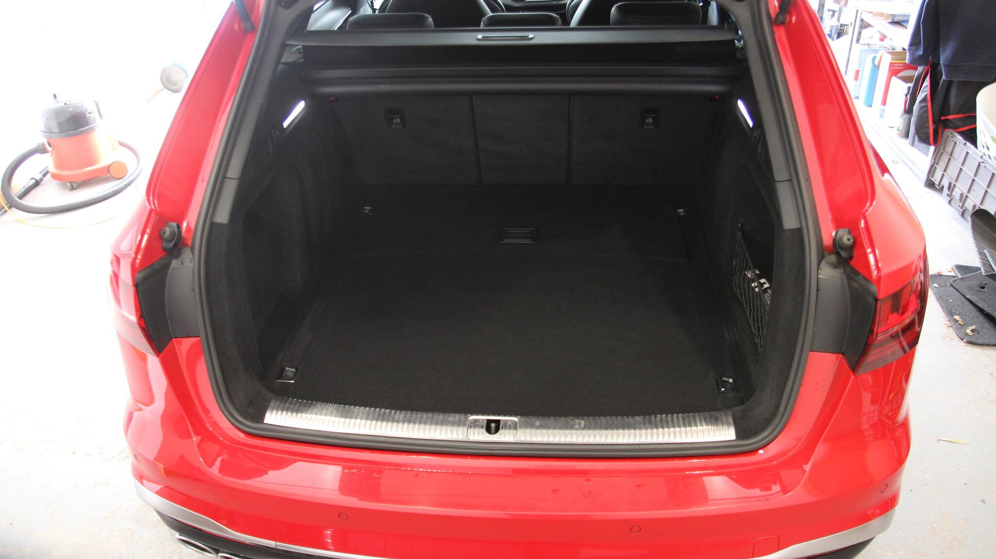 Audi S4 view 18