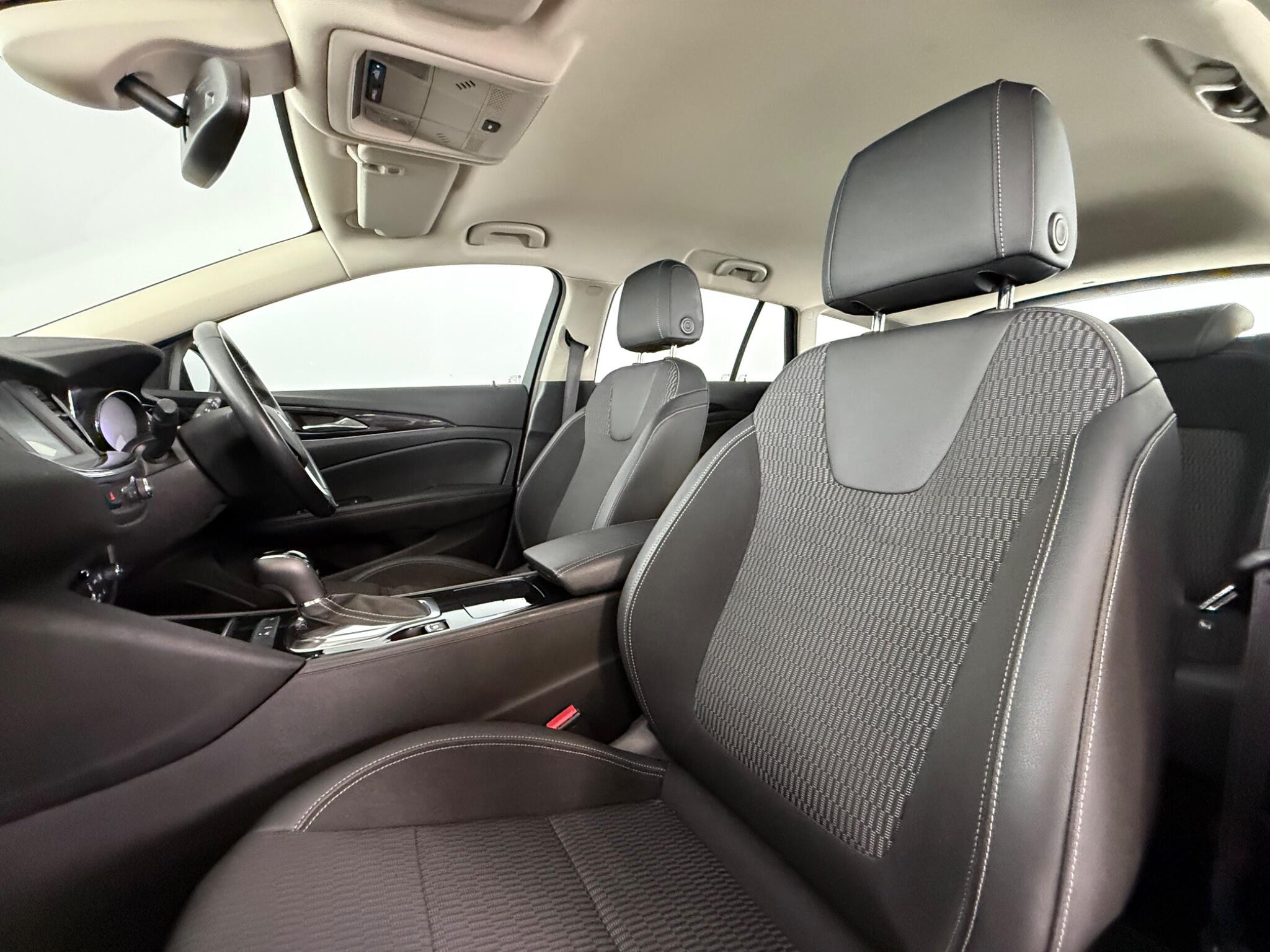 Vauxhall Insignia view 29